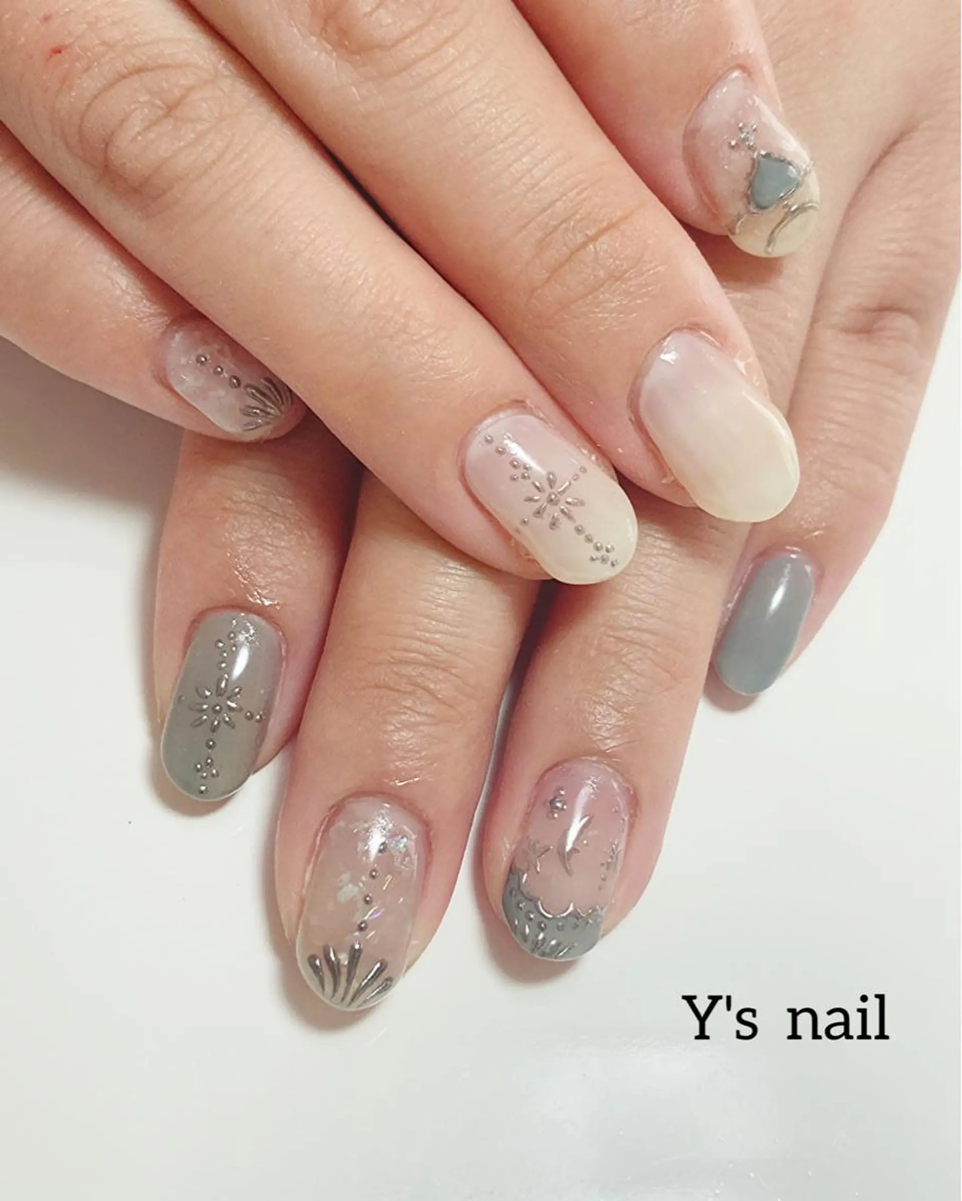 ネイル アートネイル 手書きが得意🖌️ Y’s  nailのネイルデザイン