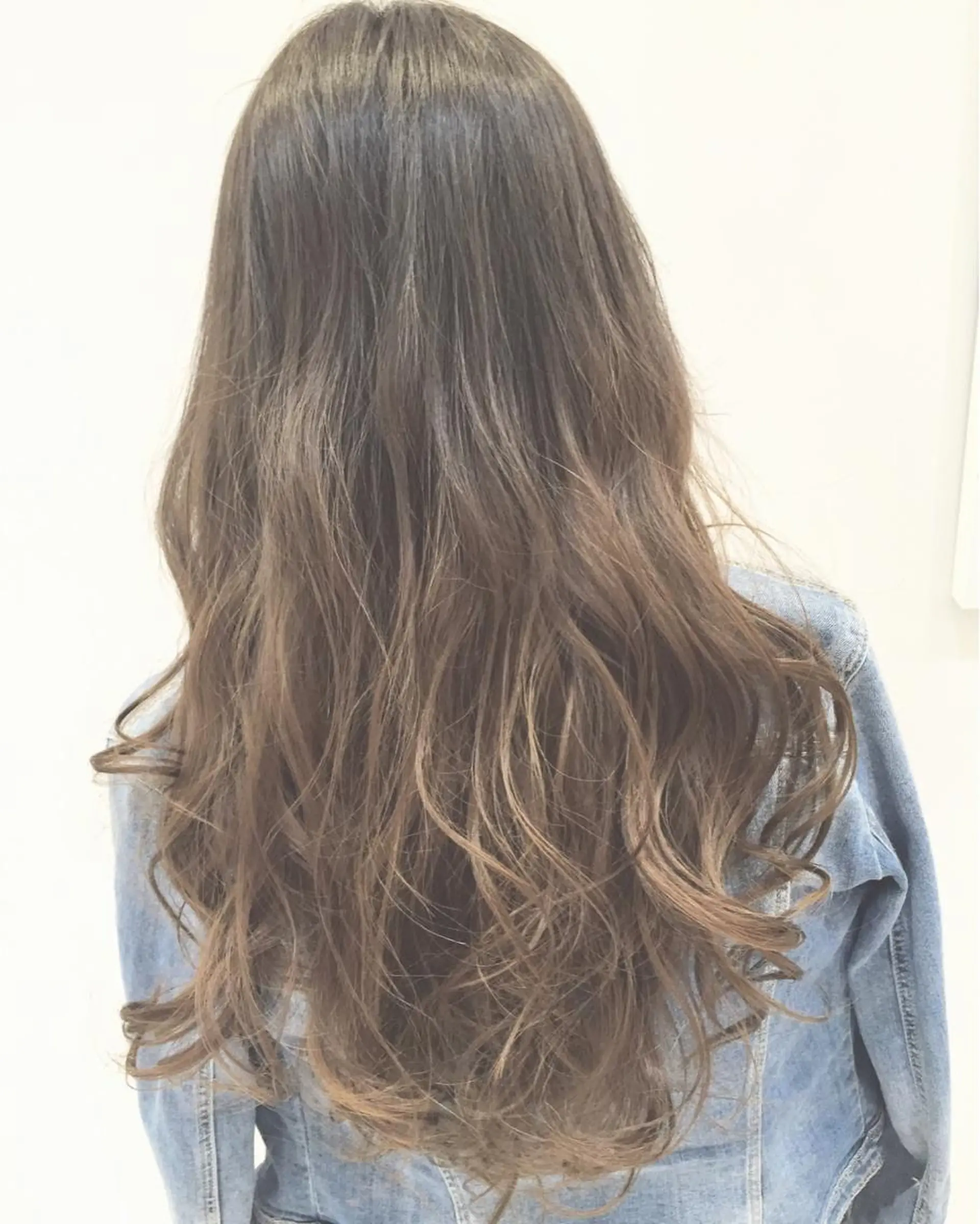 ロング カラー アッシュ グラデーションカラー ハイトーン×髪質改善 KENTAのヘアスタイル