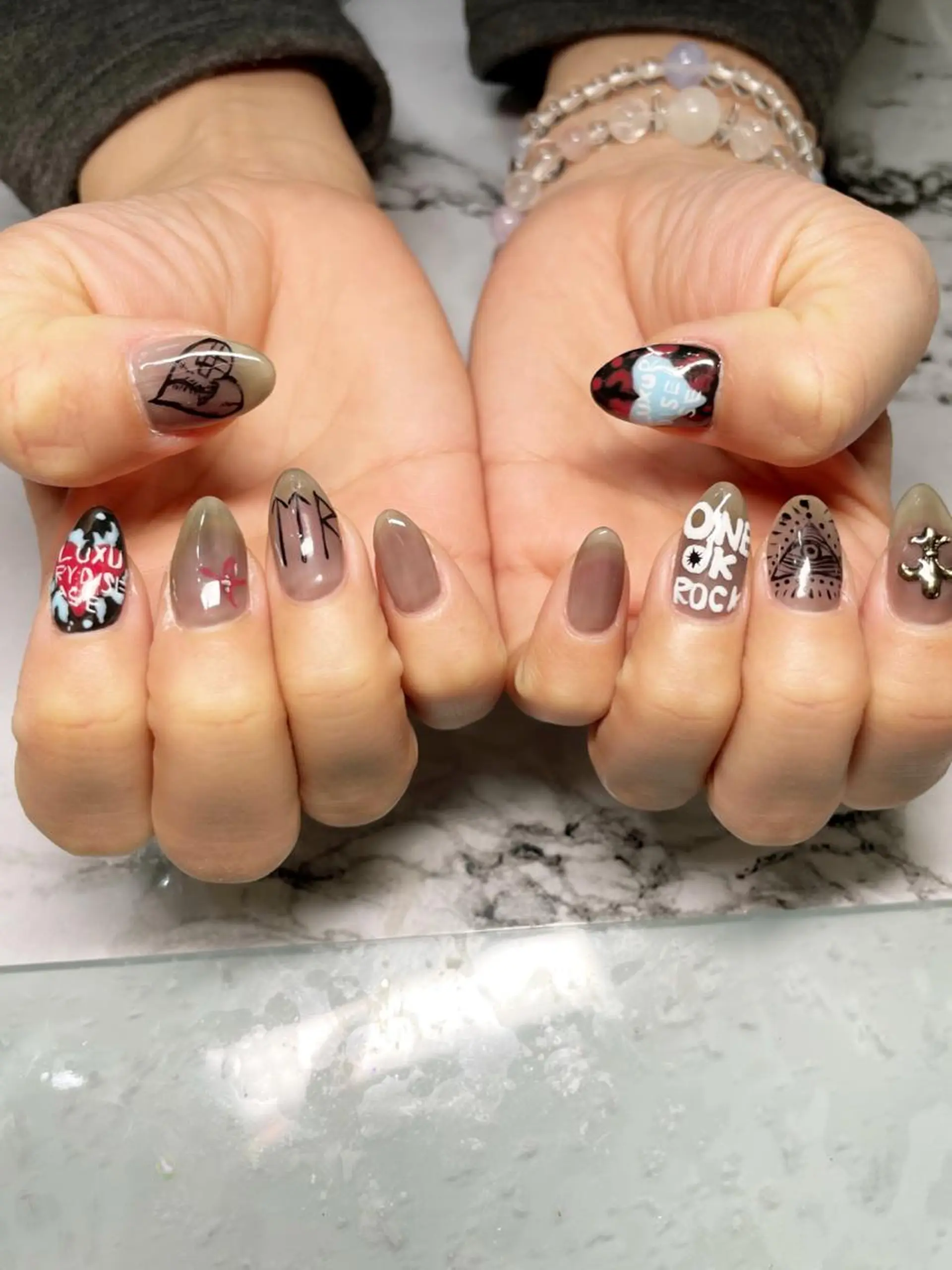 ネイル アートネイル フットネイル oki nailのネイルデザイン