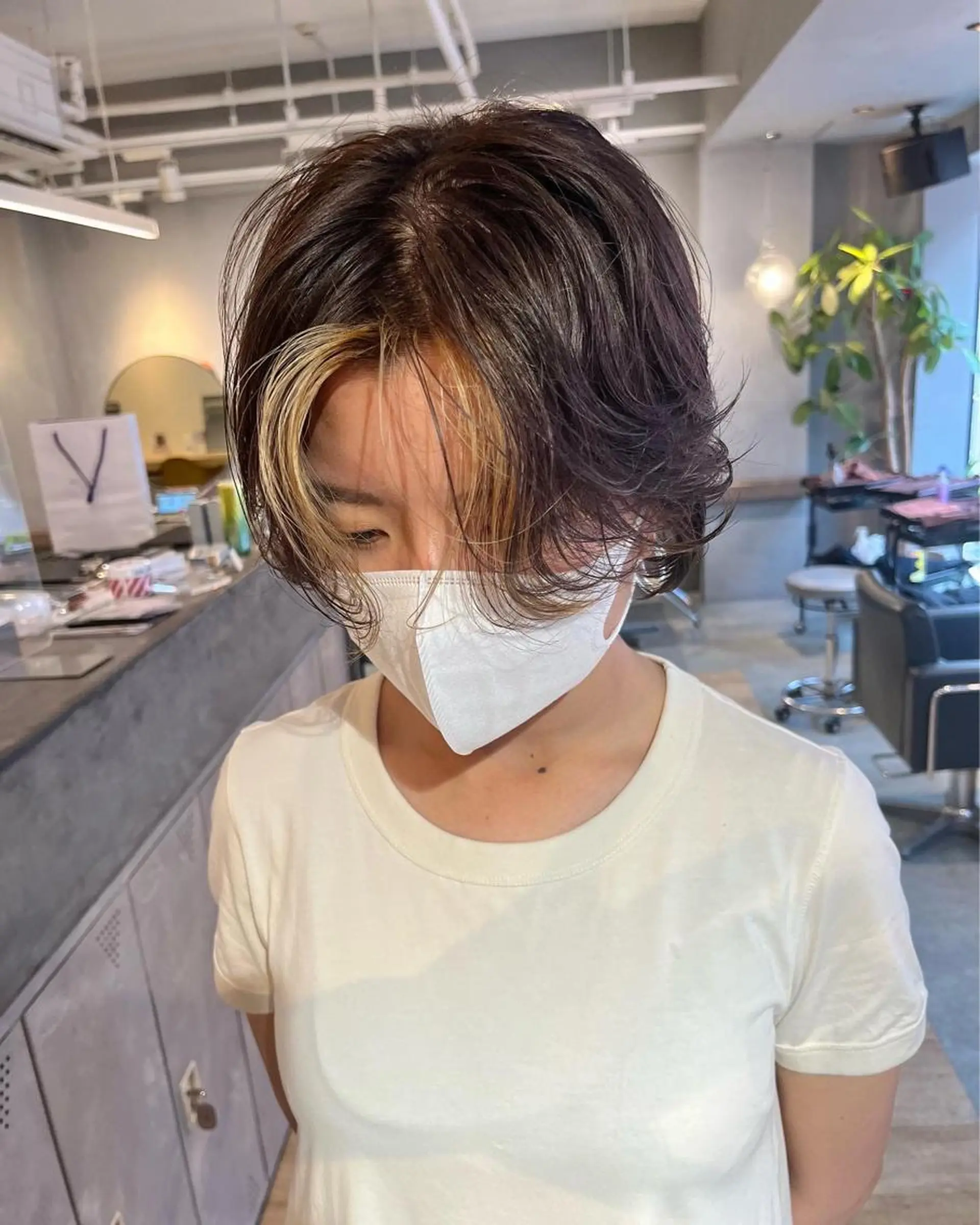 ショート カラー SCENEbyRAD helmのヘアスタイル