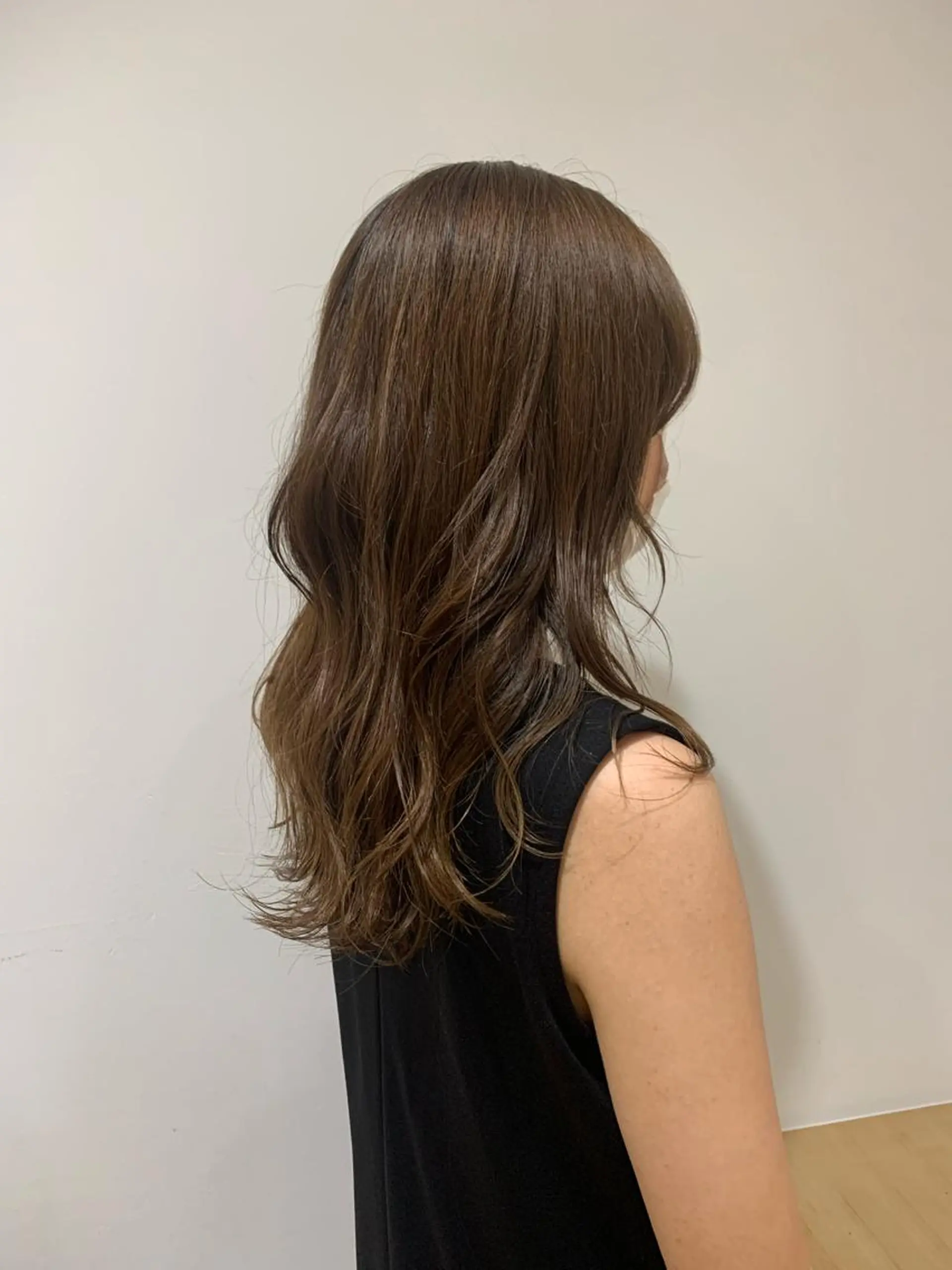 ロング カラー ベージュカラー オリーブベージュ ㅤㅤㅤㅤㅤㅤㅤㅤㅤㅤ 彩衣のヘアスタイル