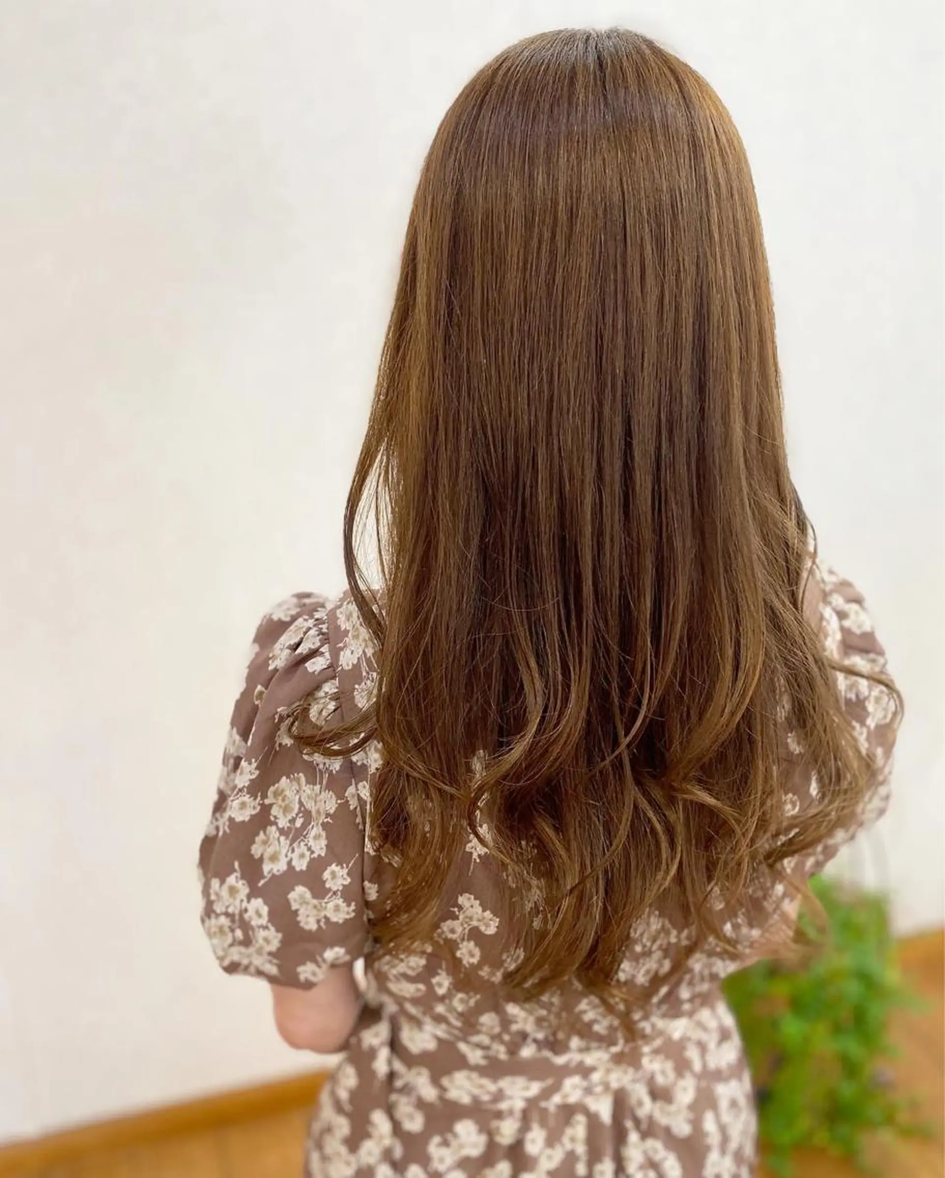 ロング カラー ヘアアレンジ ベージュカラー 荒木 ひろかのヘアスタイル