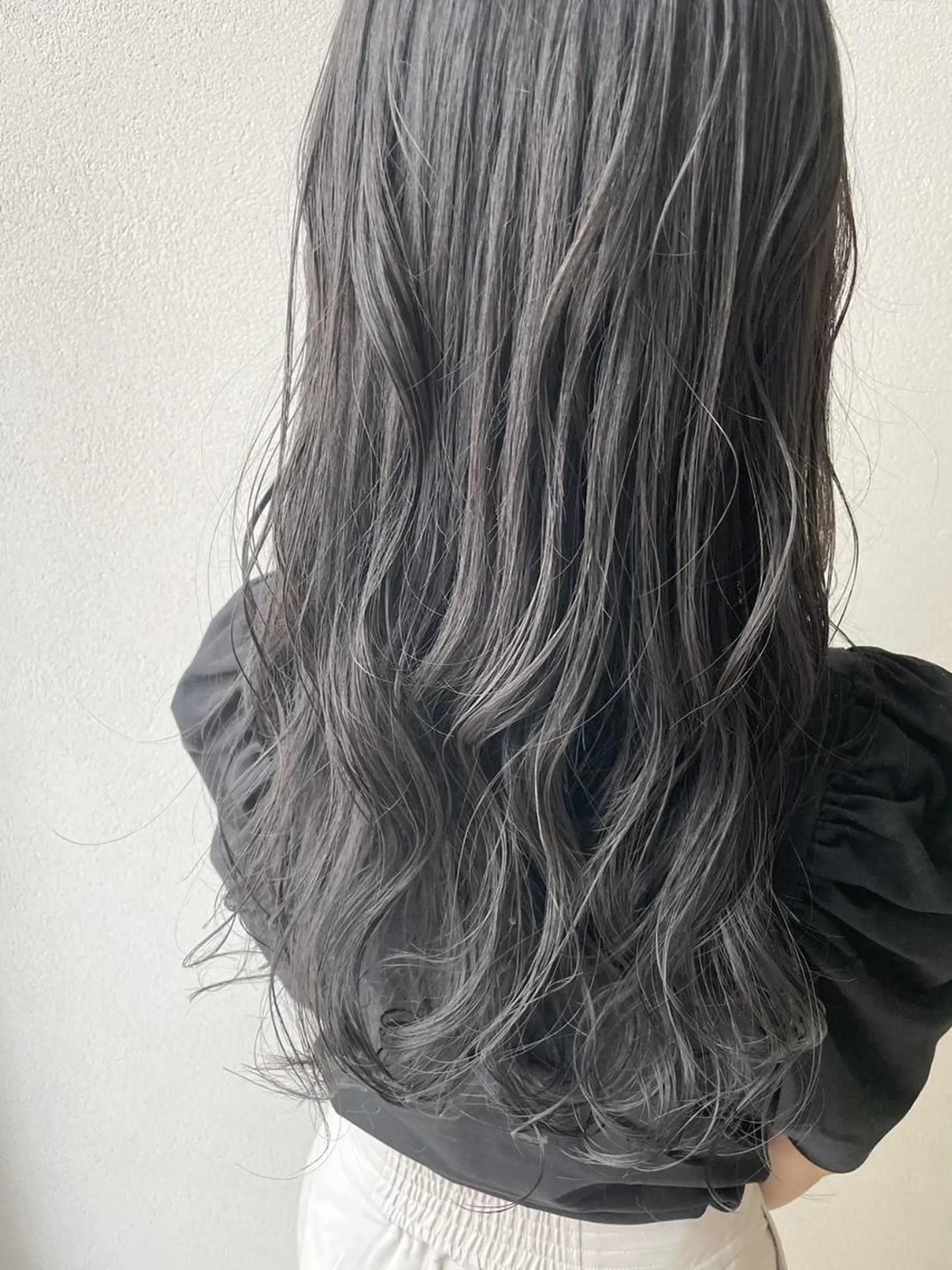 ロング カラー アッシュ アッシュグレー アッシュグレージュ グレージュ ヘアカラー Owl hairのヘアスタイル