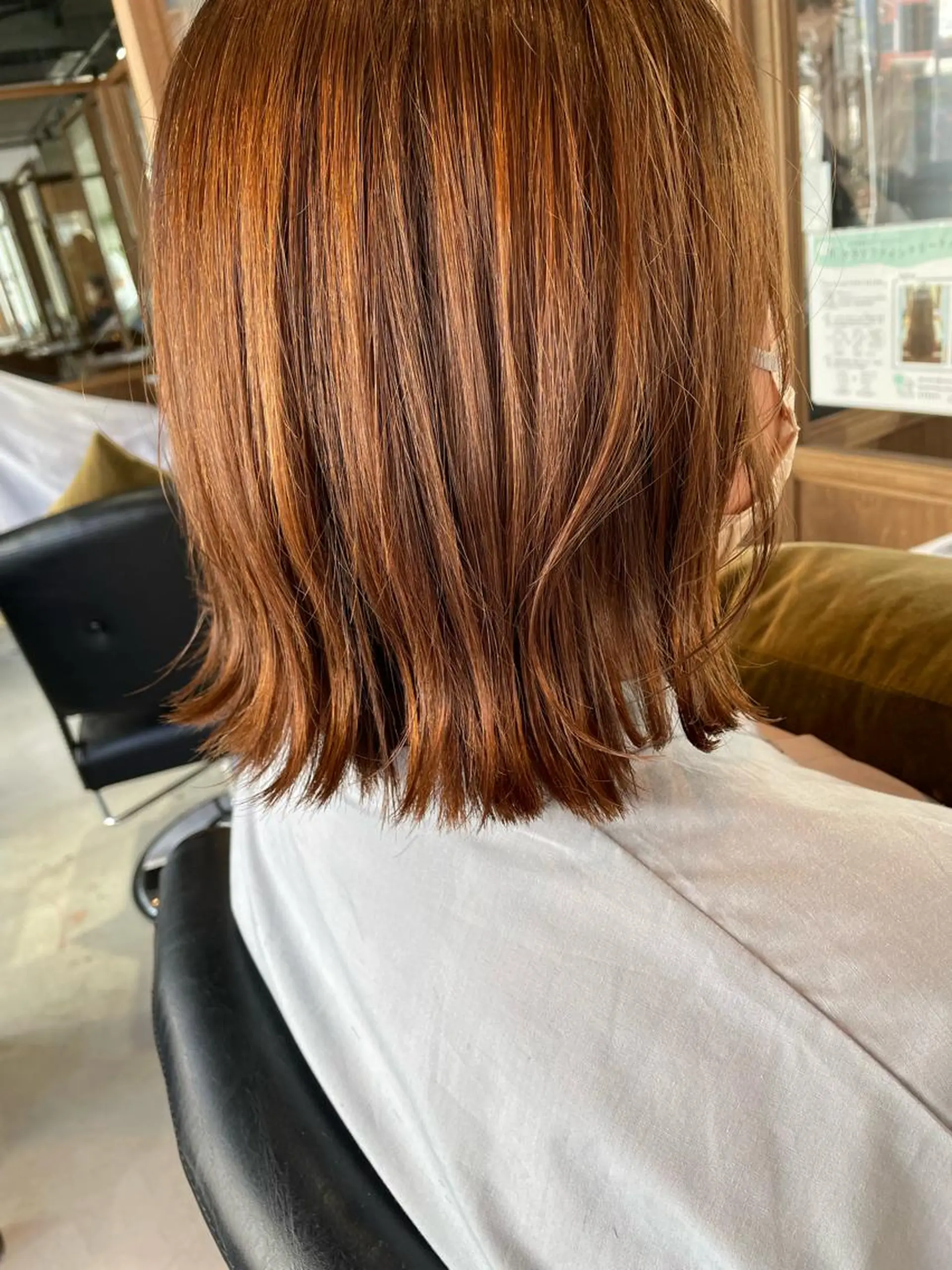 ミディアム カット シンプル美容室所属・シンプル 美容室のヘアスタイル