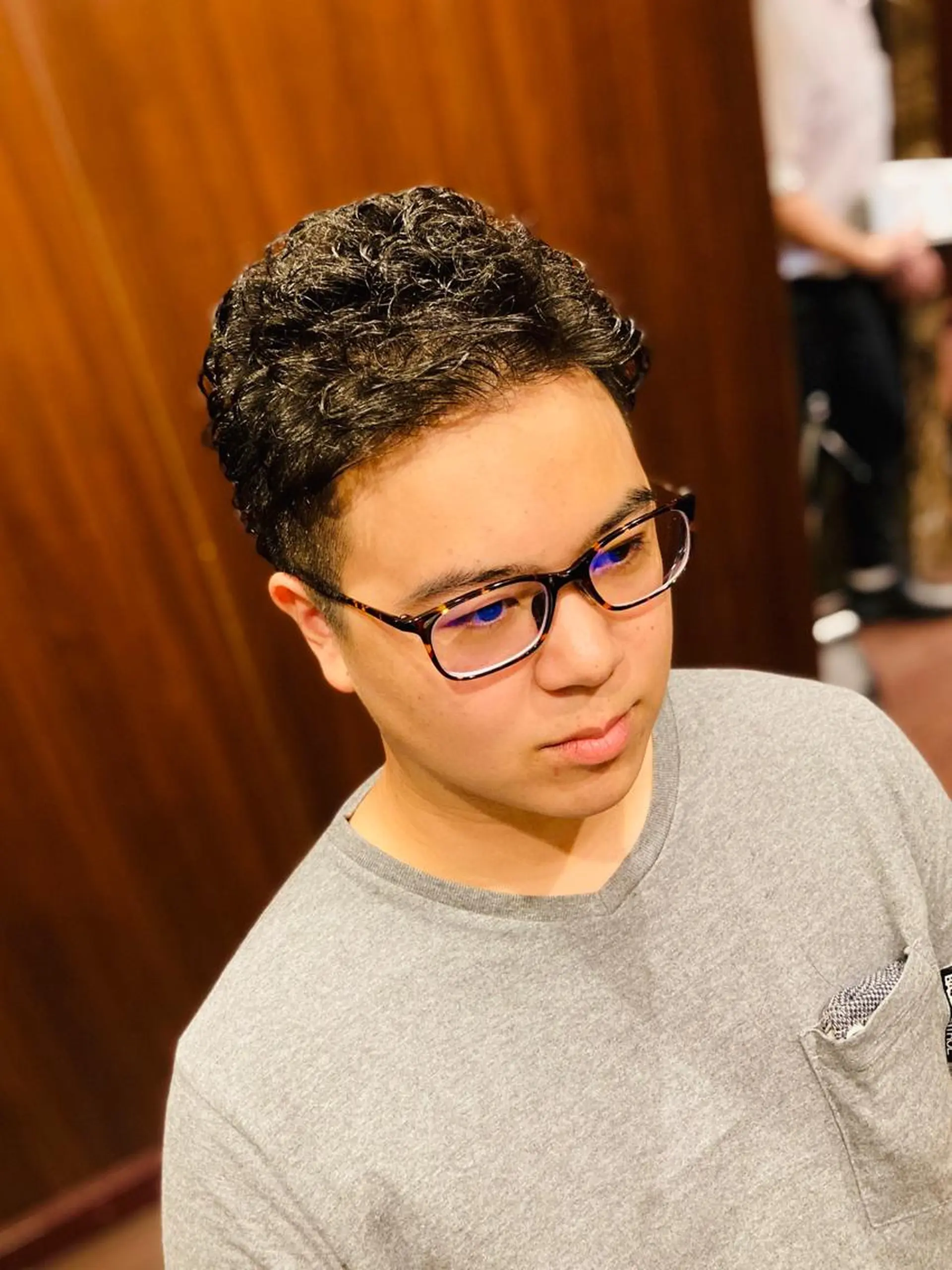 ショート パーマ メンズ ブロー東京　神田店所属・TAKUMI/銀座/ ビジネス/フェードのヘアスタイル