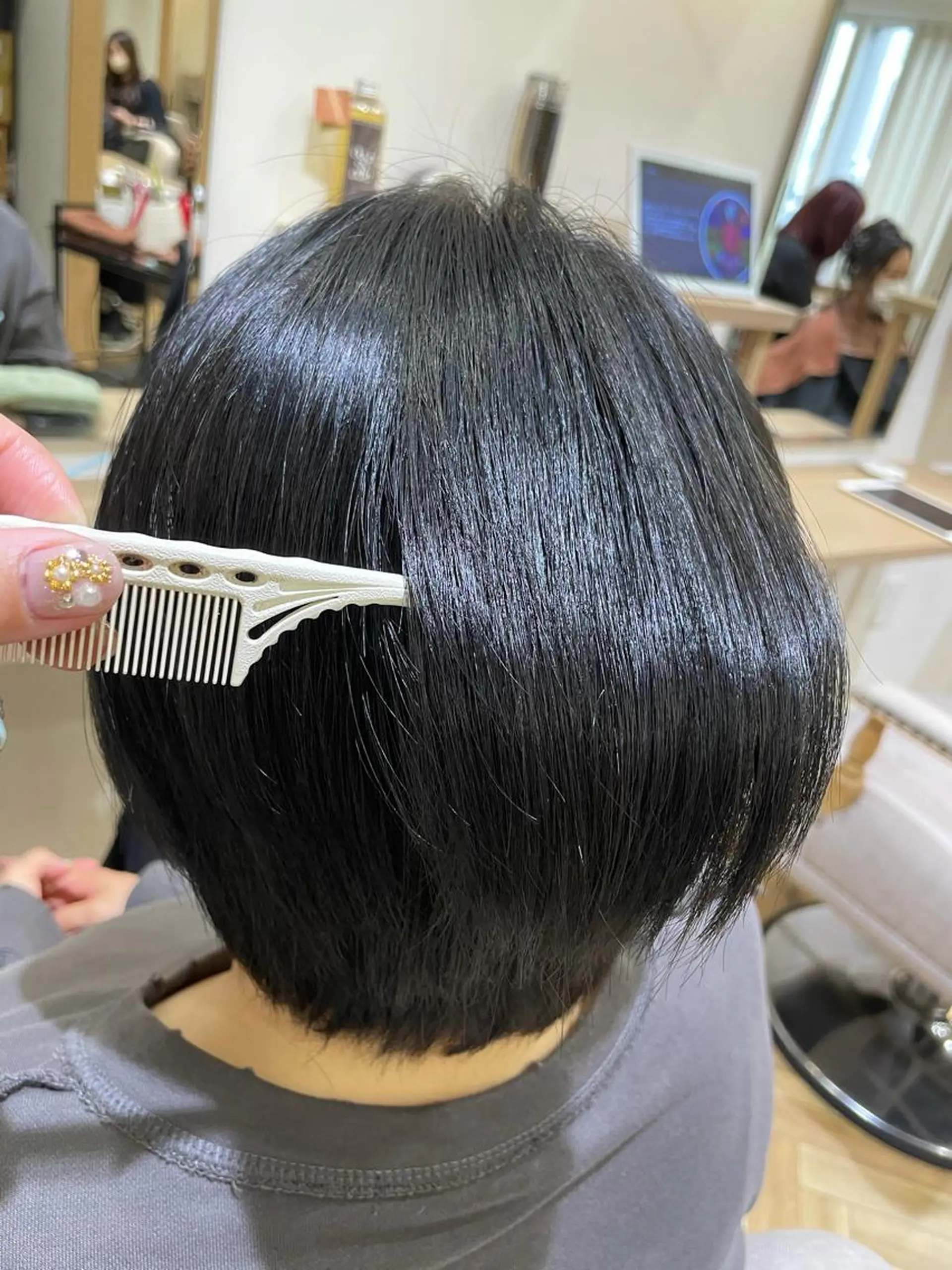 ショート 髪質改善お任せ ください♪ひとみのヘアスタイル