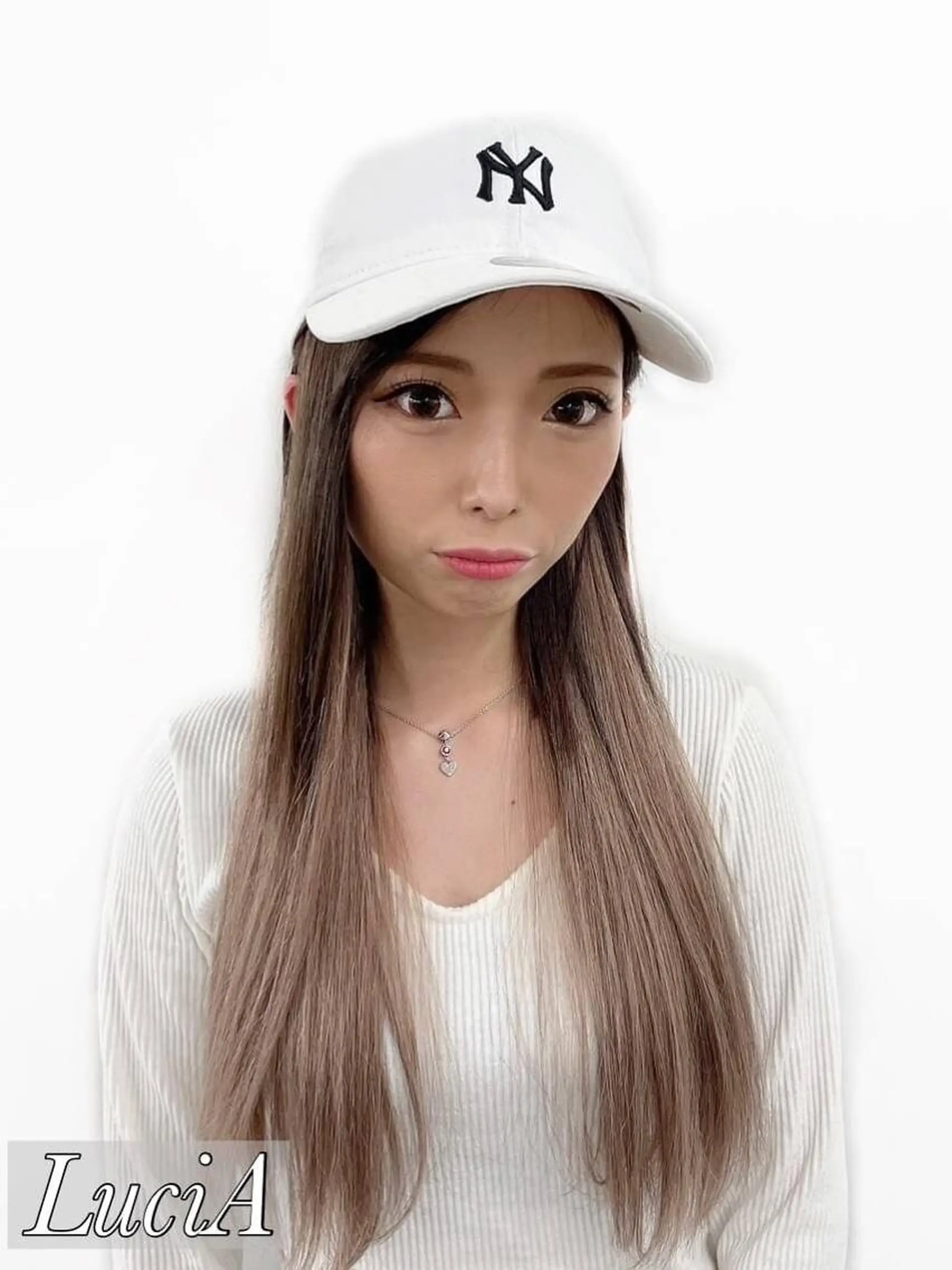 カラー ヘアアレンジ ロング LuciA エクステカラーのヘアスタイル