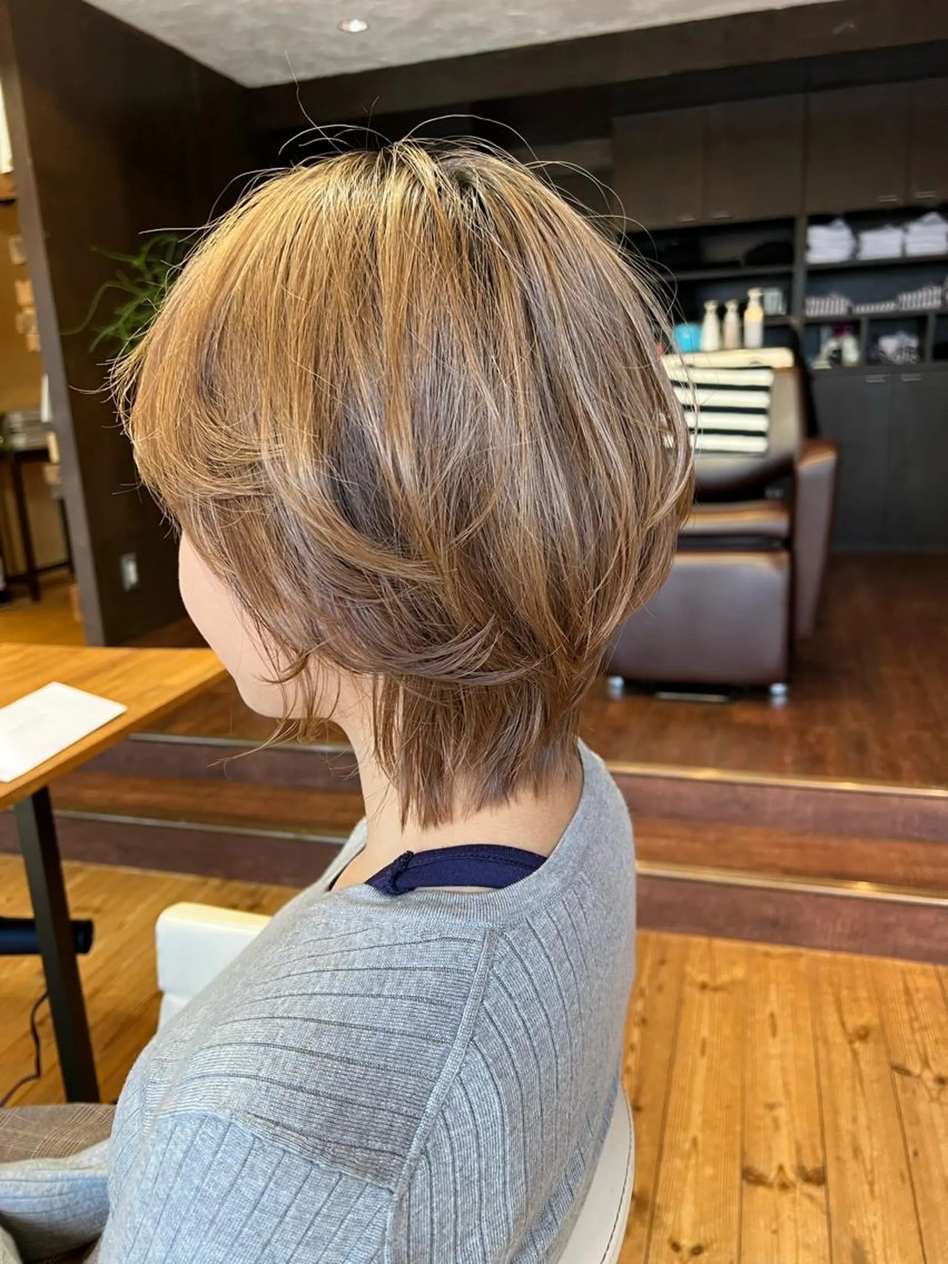 ショート カラー パーマ 両国駅徒歩1分⭐️ アイロン仕上げのヘアスタイル