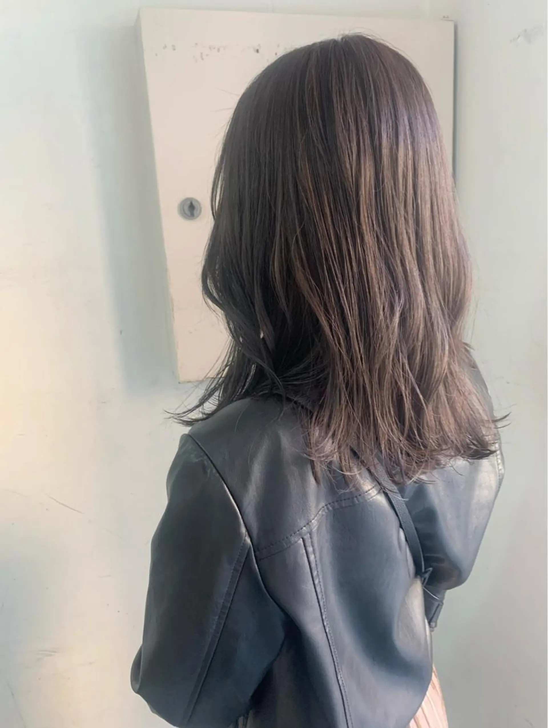 ロング カラー 切りっぱなしボブ ベージュカラー ブリーチ ケアブリーチ デザインカラー カット ヘアカラー トリートメント 🦕ウルフカット 🦕ａｋｉｈｏのヘアスタイル