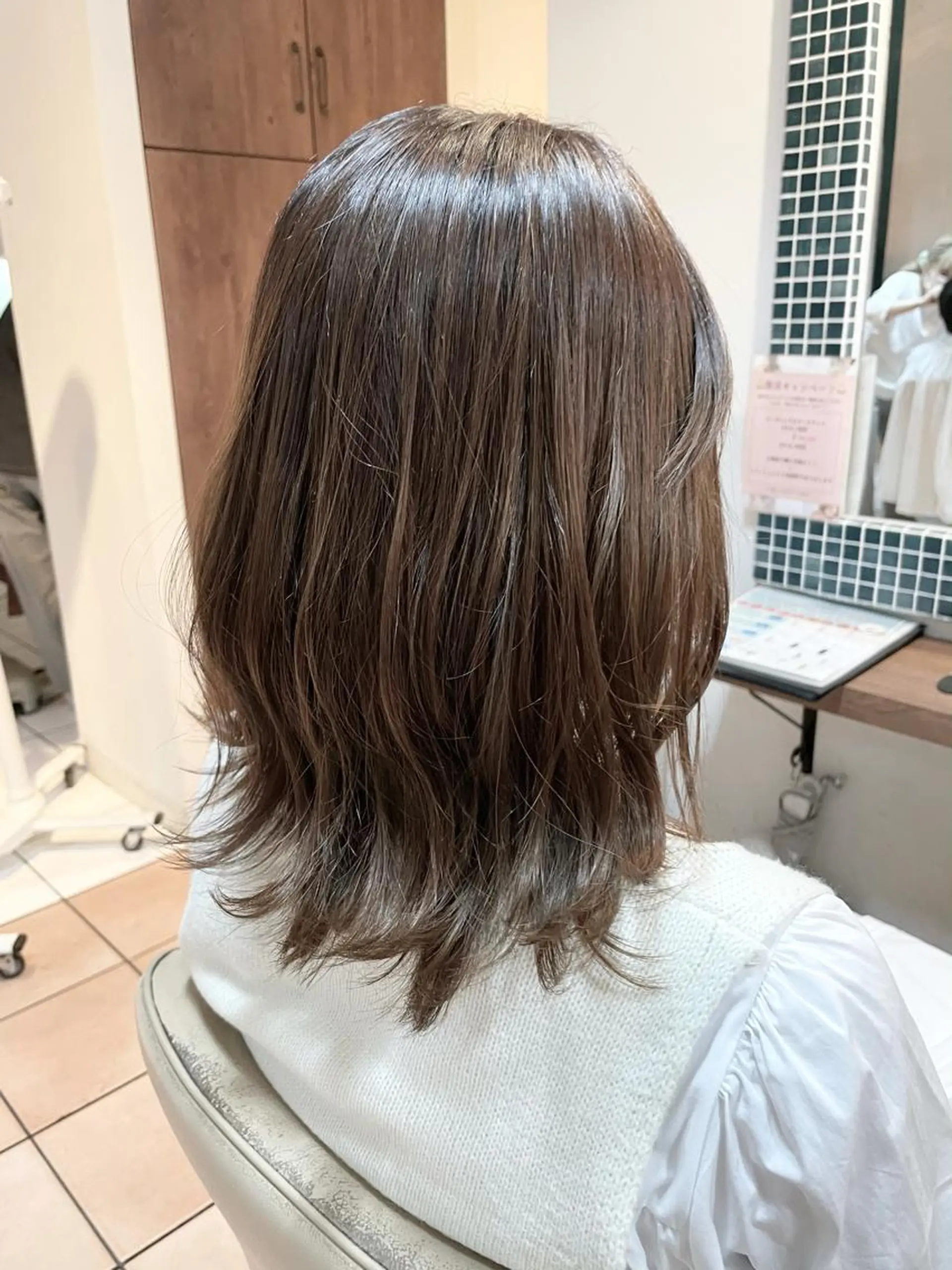 ミディアム カラー ヘアアレンジ EARTH大宮駅前店所属・吉田 瑛美のヘアスタイル
