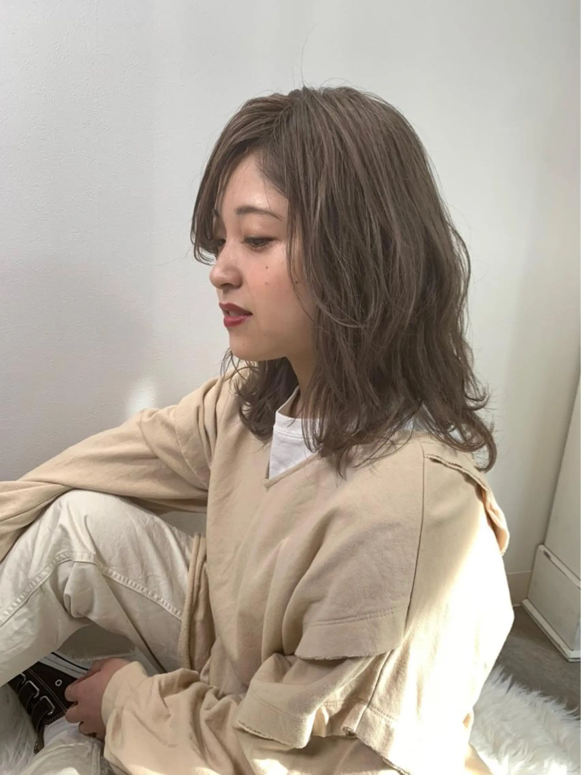 セミロング カラー diarスタイリスト 山田のヘアスタイル