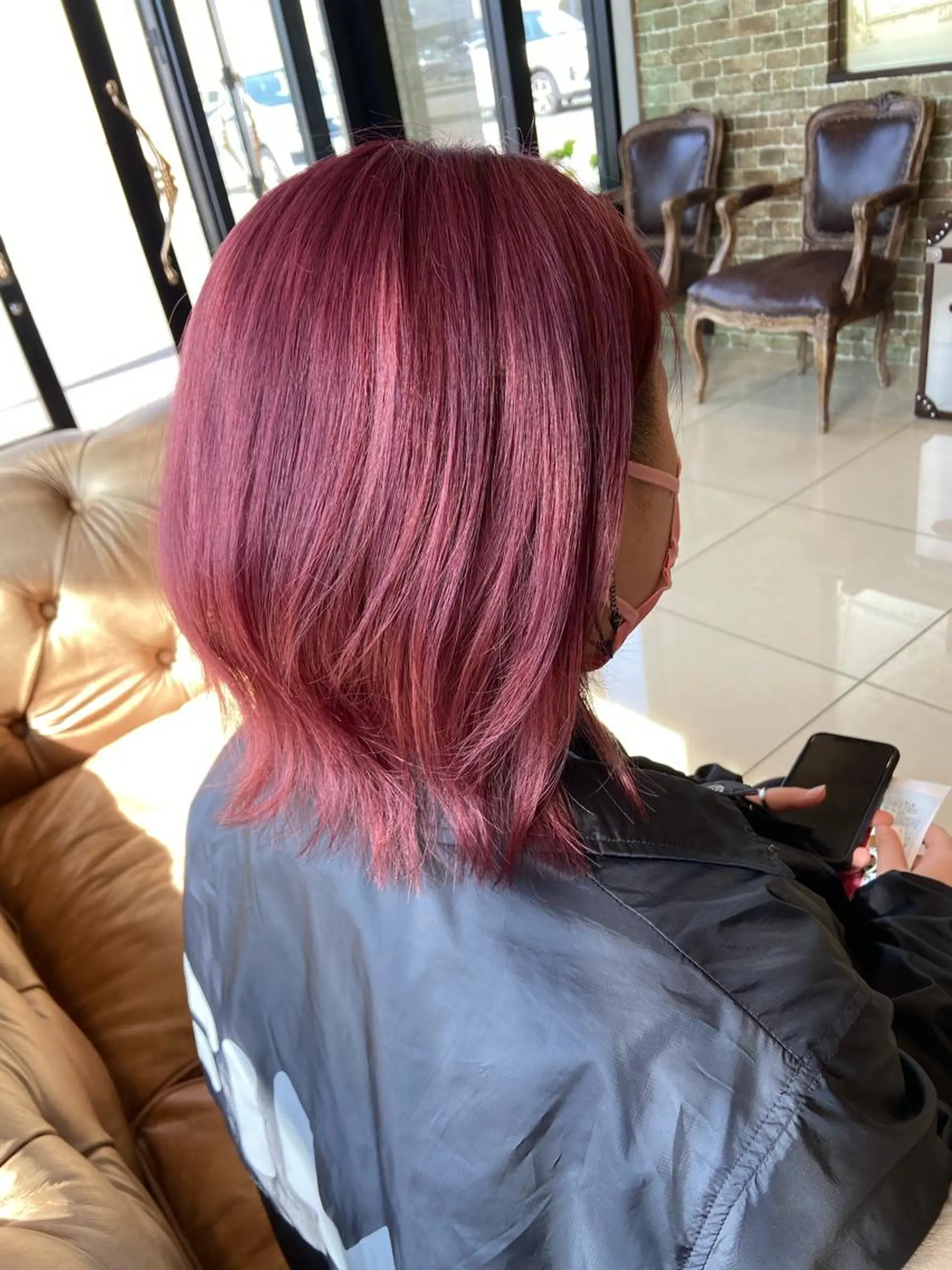 カラー 小林 亜紀のヘアスタイル