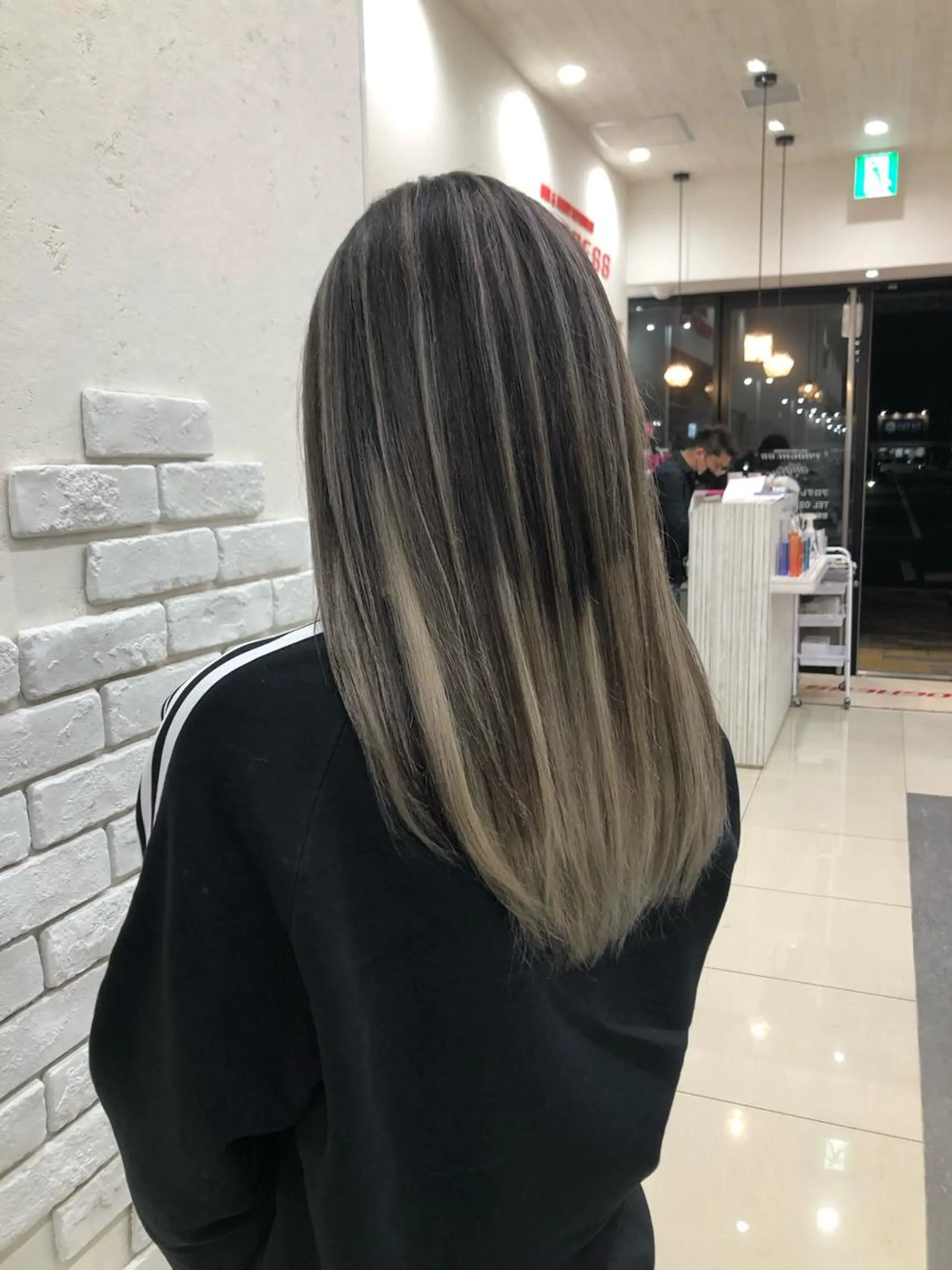 セミロング 太白区/白髪ぼかし ハイライト/千葉達人のヘアスタイル