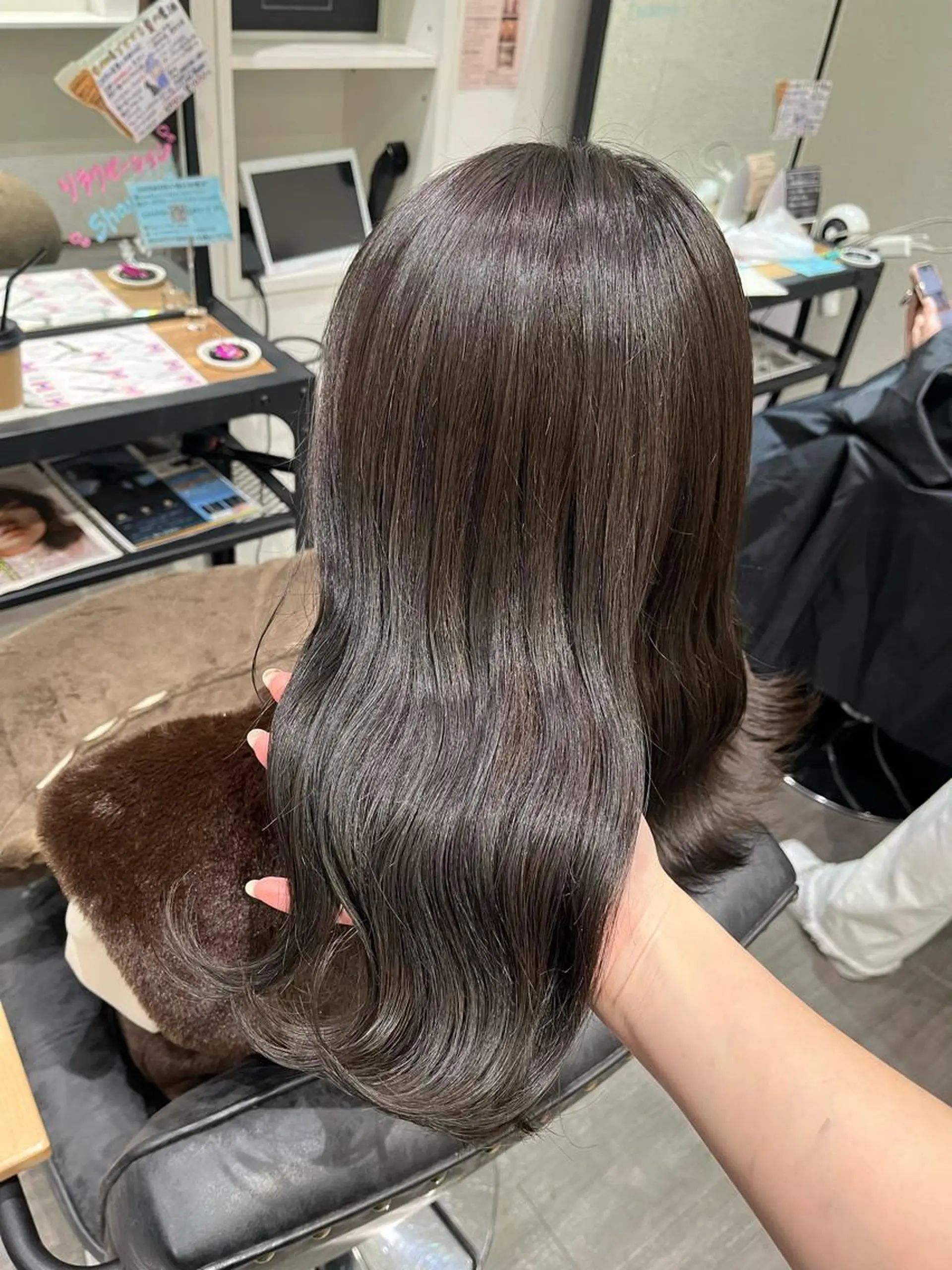 セミロング 片平 帆香のヘアスタイル