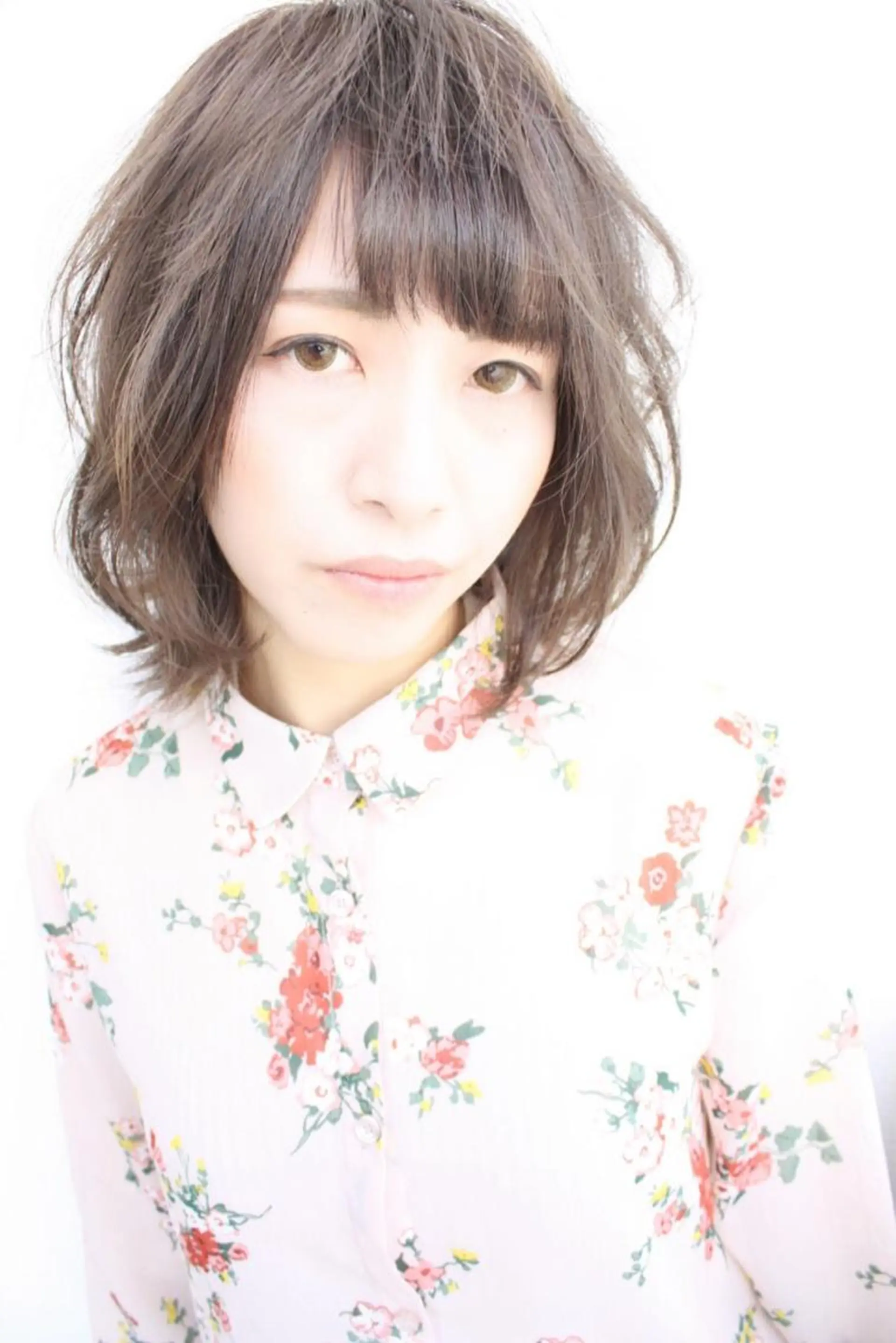 ミディアム カラー パーマ tuuli トゥーリのヘアスタイル