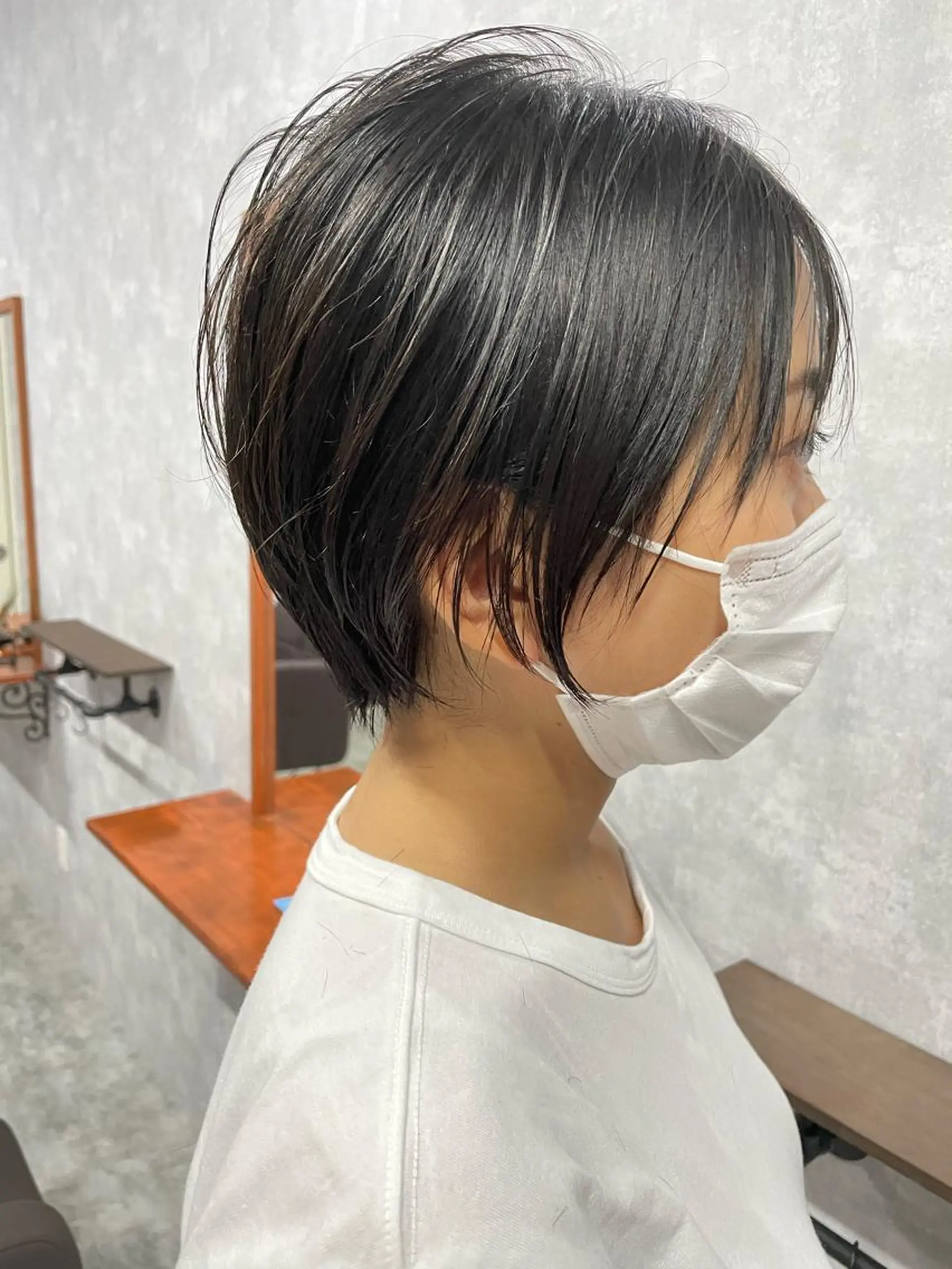 ショート 切りっぱなしボブ ショートボブ ハンサムショート 丸みショート アッシュ モテ髪/ボブ/ショー ト/アダチフウトのヘアスタイル