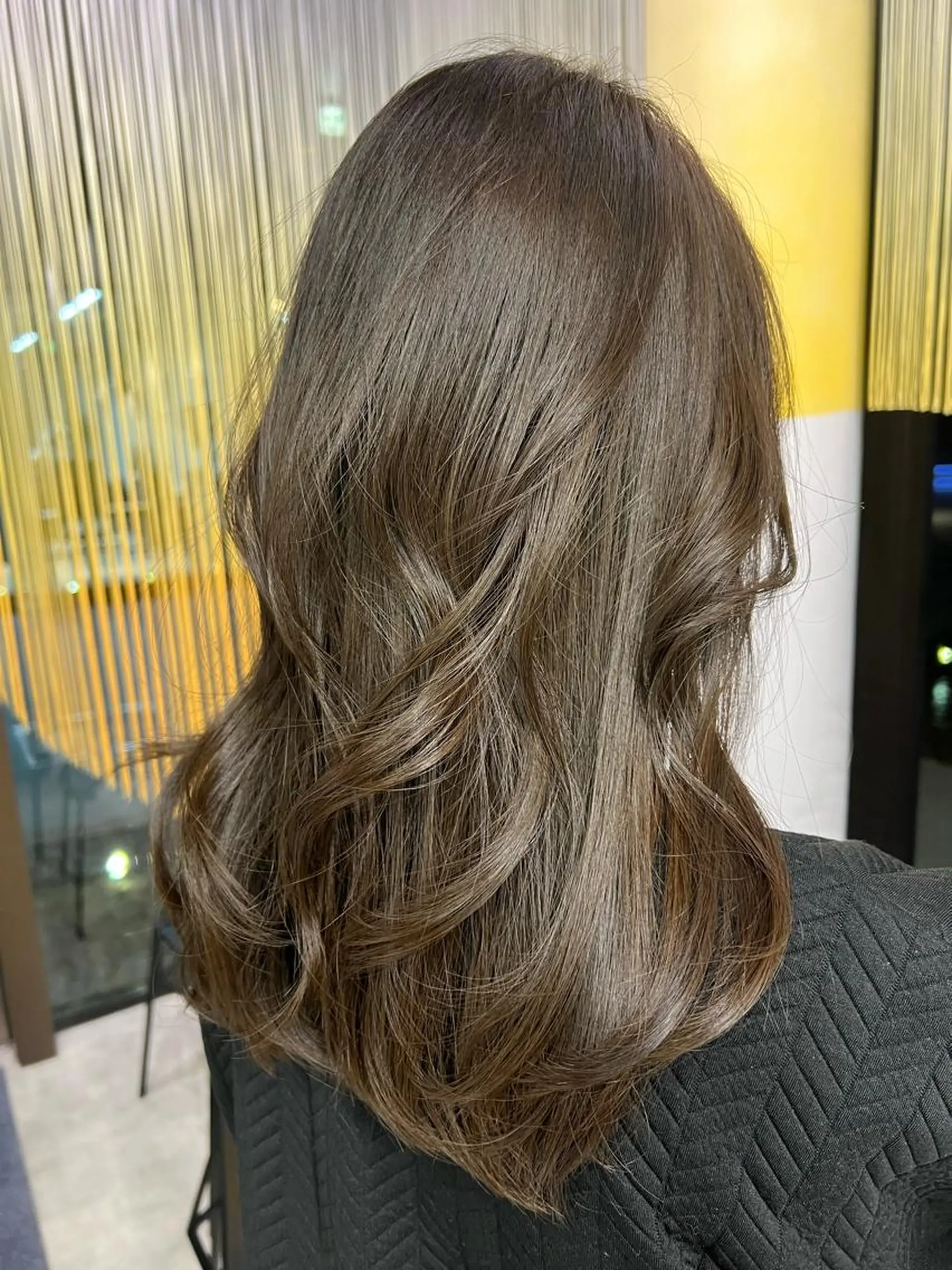 カラー 透明感カラー オリーブカラー 上田 エミのヘアスタイル
