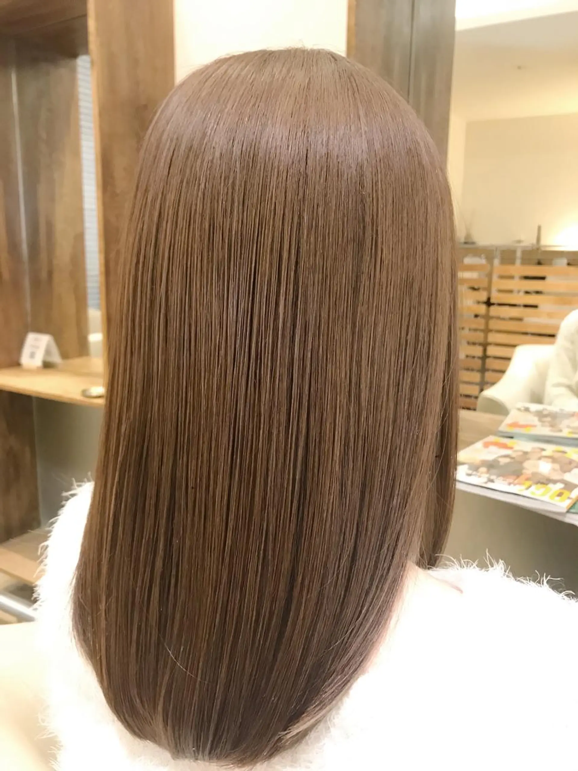 セミロング カラー 縮毛矯正 トリートメント 入江 允のヘアスタイル