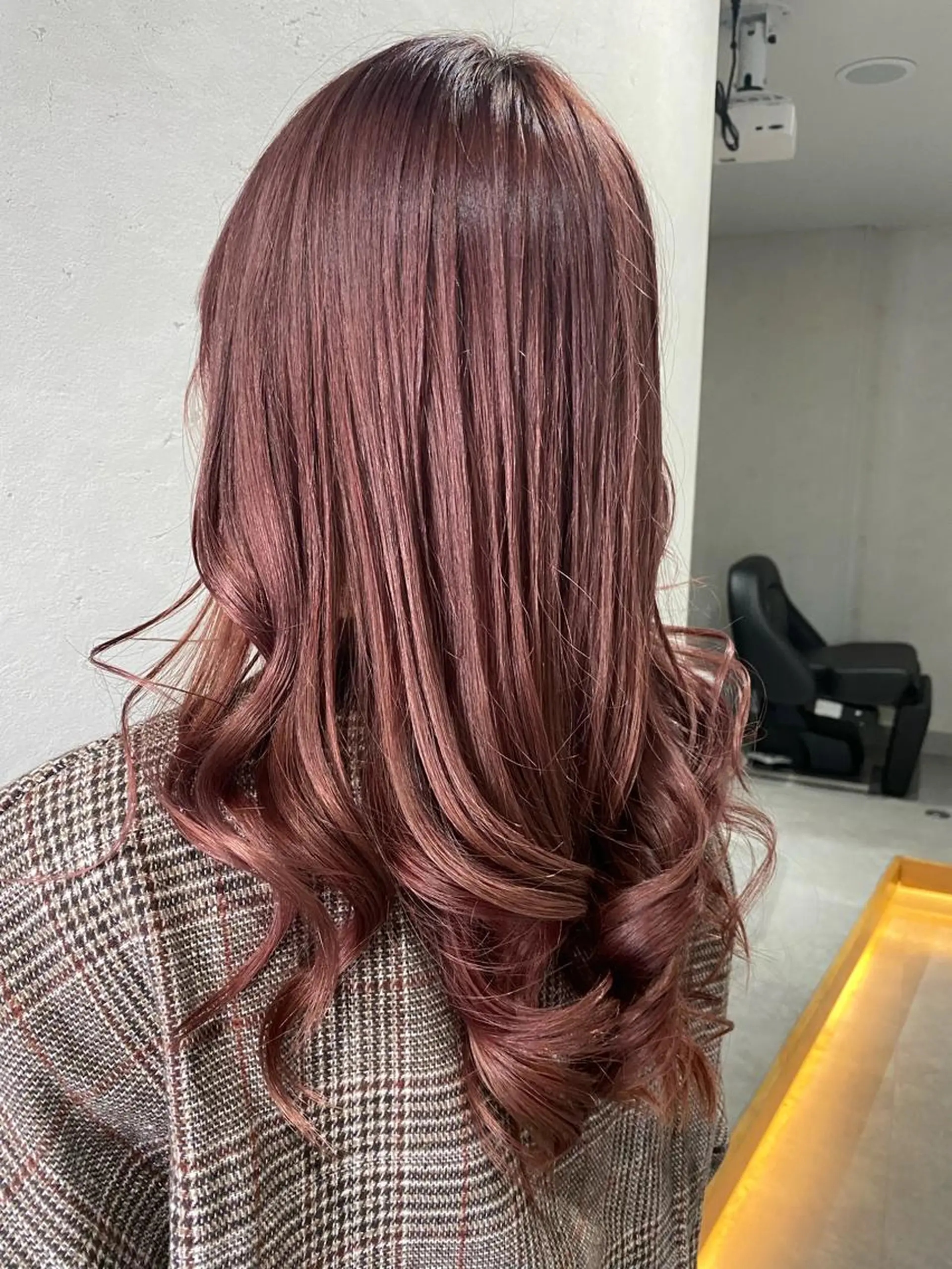 ロング ヘアカラー トリートメント 三吉 悠介のヘアスタイル