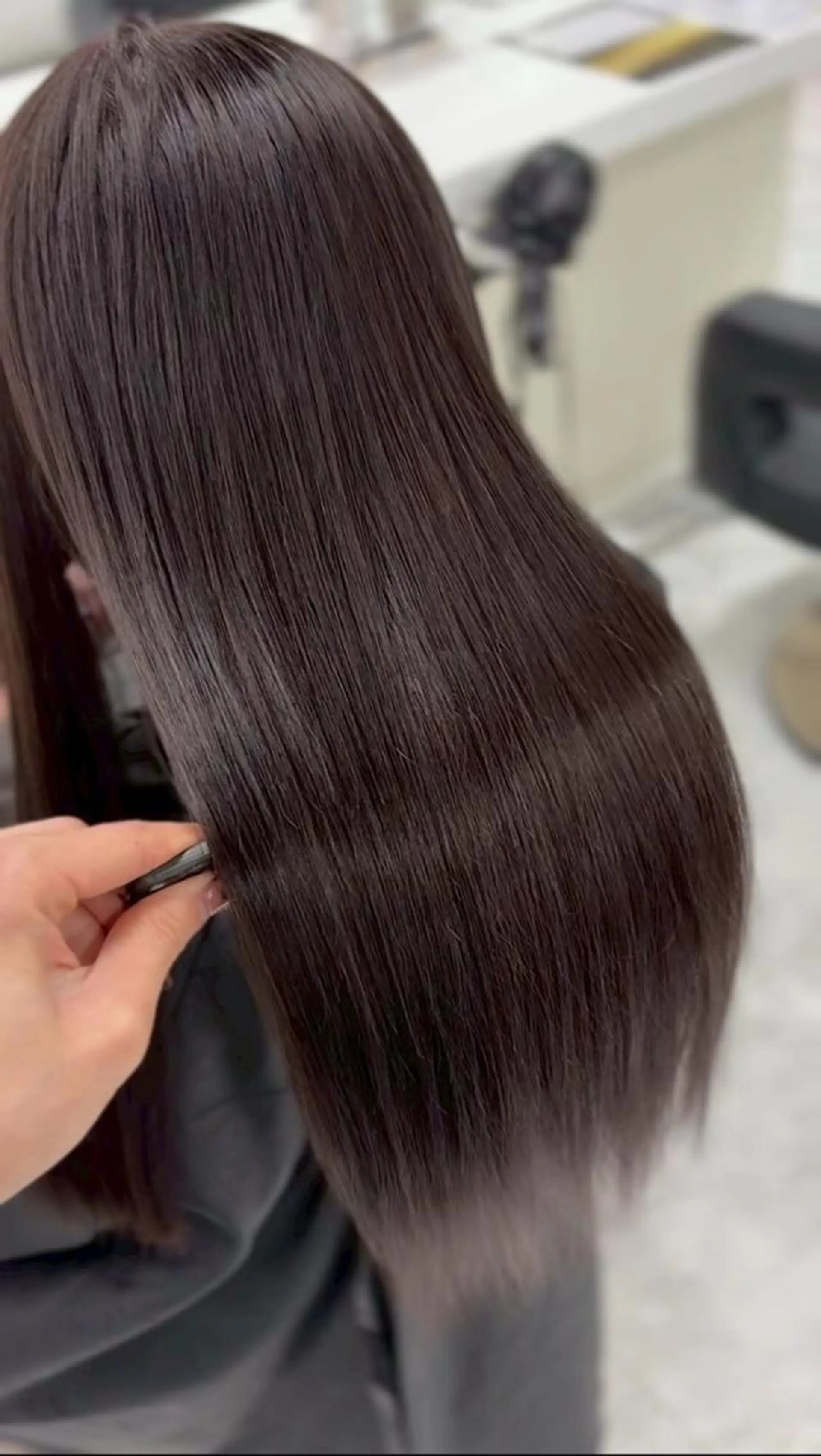 カラー 韓国風暗髪ヘア🩶 銀座DISCOのヘアスタイル