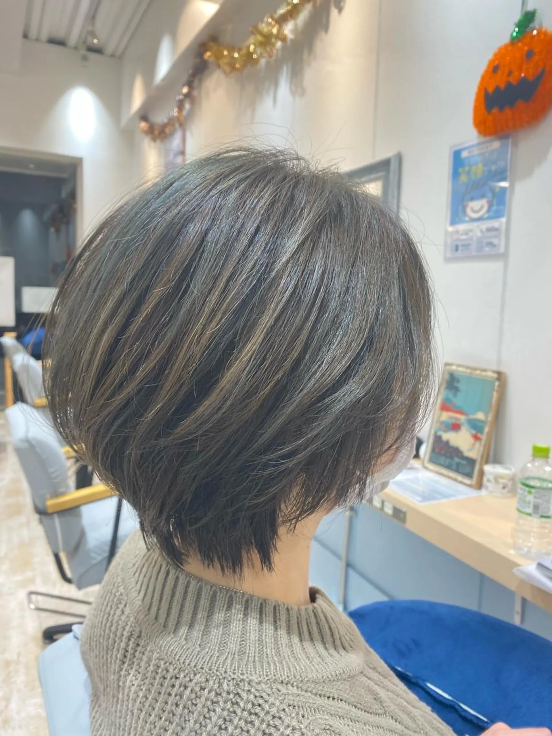 ショート 丸みショート ハイライト ショートヘア 若山 敦のヘアスタイル
