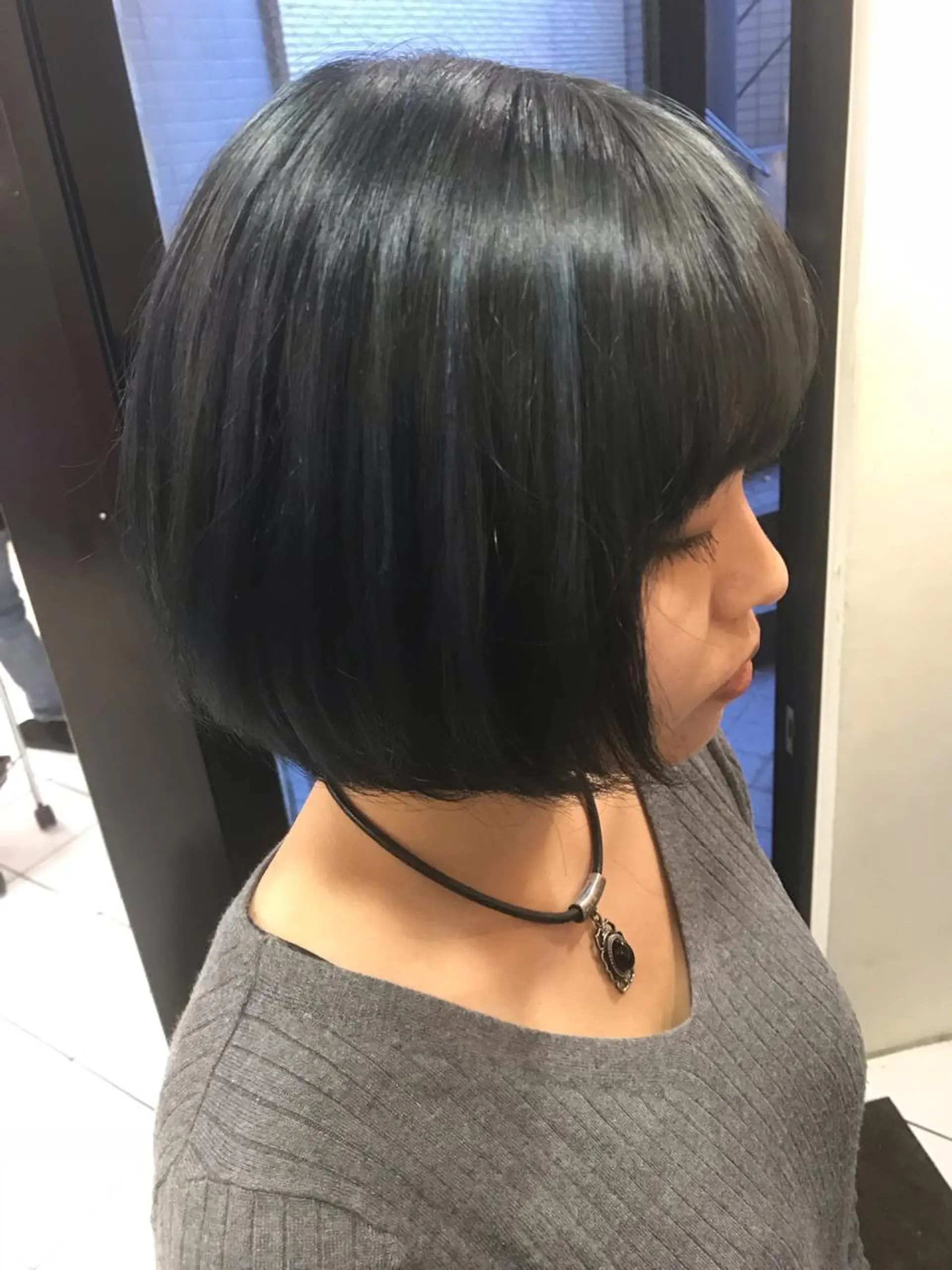 ショート カラー パーマ ヘアアレンジ メンズ キッズ ネイル マツエク・マツパ ショートボブ メンズブリーチ メンズハイライト ブリーチ ブルーカラー 神山 昌子のヘアスタイル