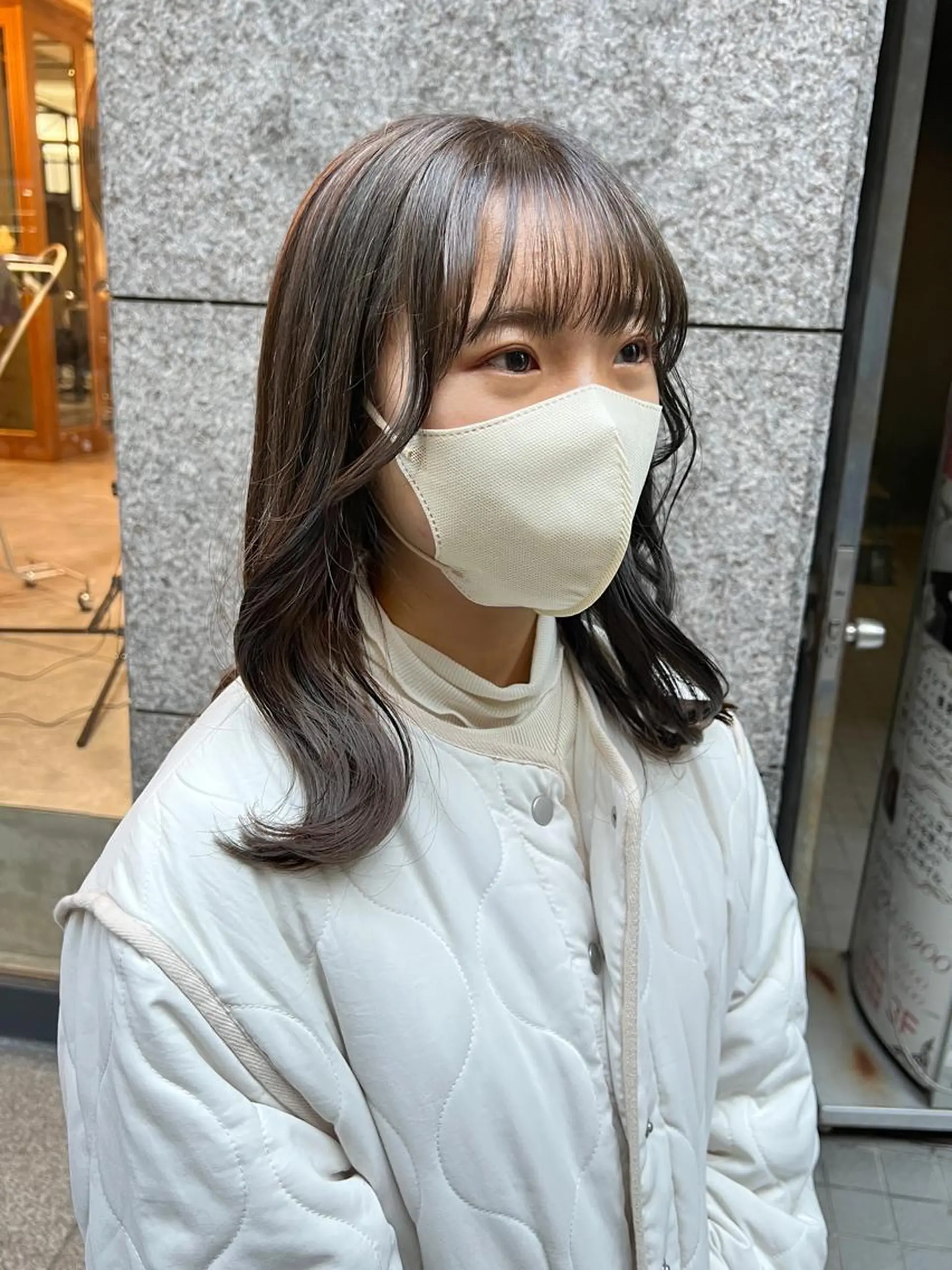 セミロング カラー グレージュ オリーブグレージュ オリーブグレー ヘアカラー トリートメント THINK SHOP sakiのヘアスタイル