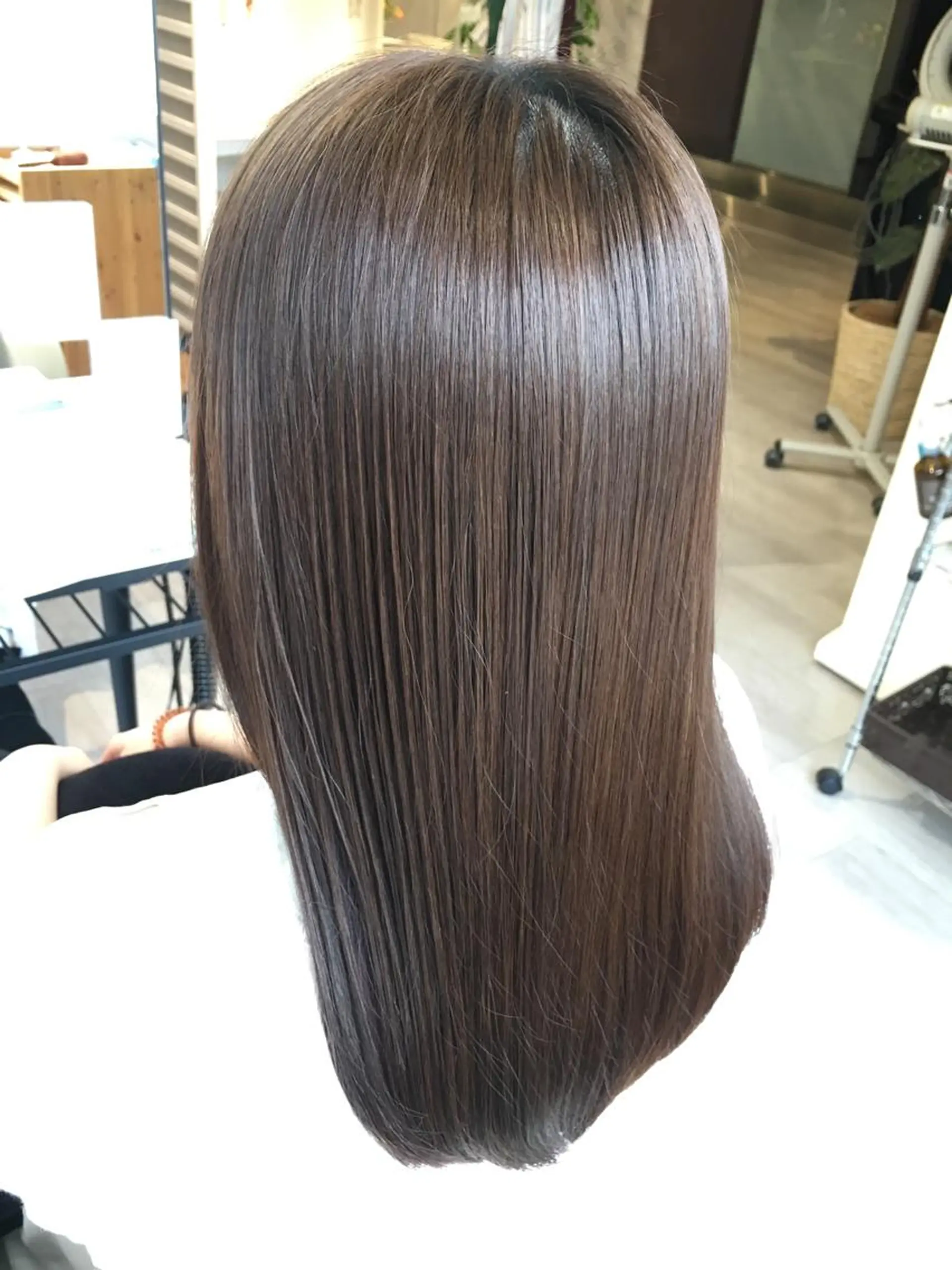 セミロング カラー イルミナカラー カット トリートメント 金子 富士のヘアスタイル