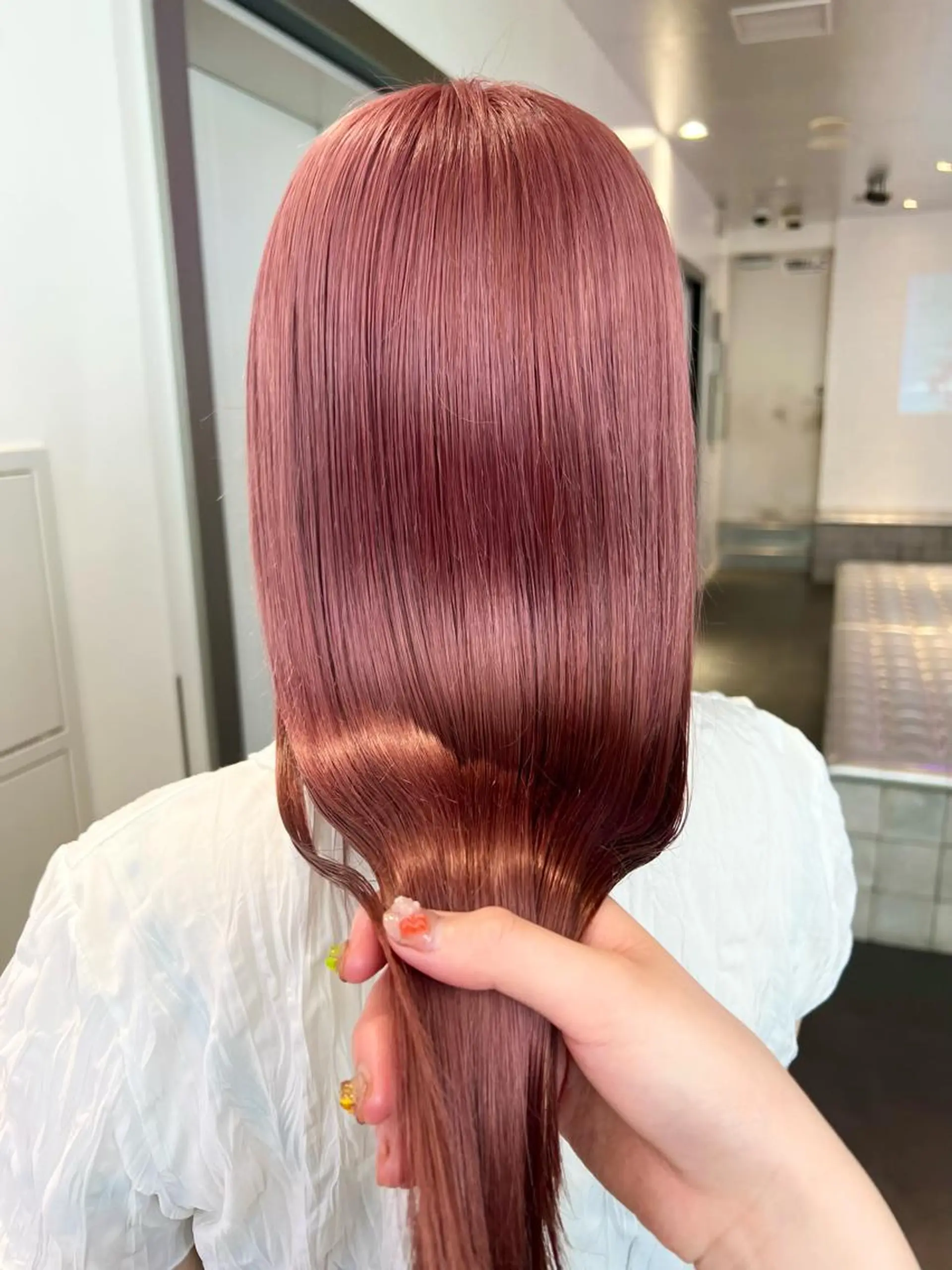 ロング カラー ハイトーンカラー トリートメント 🌼動き×透明感🩵 ハイトーン/ナナのヘアスタイル