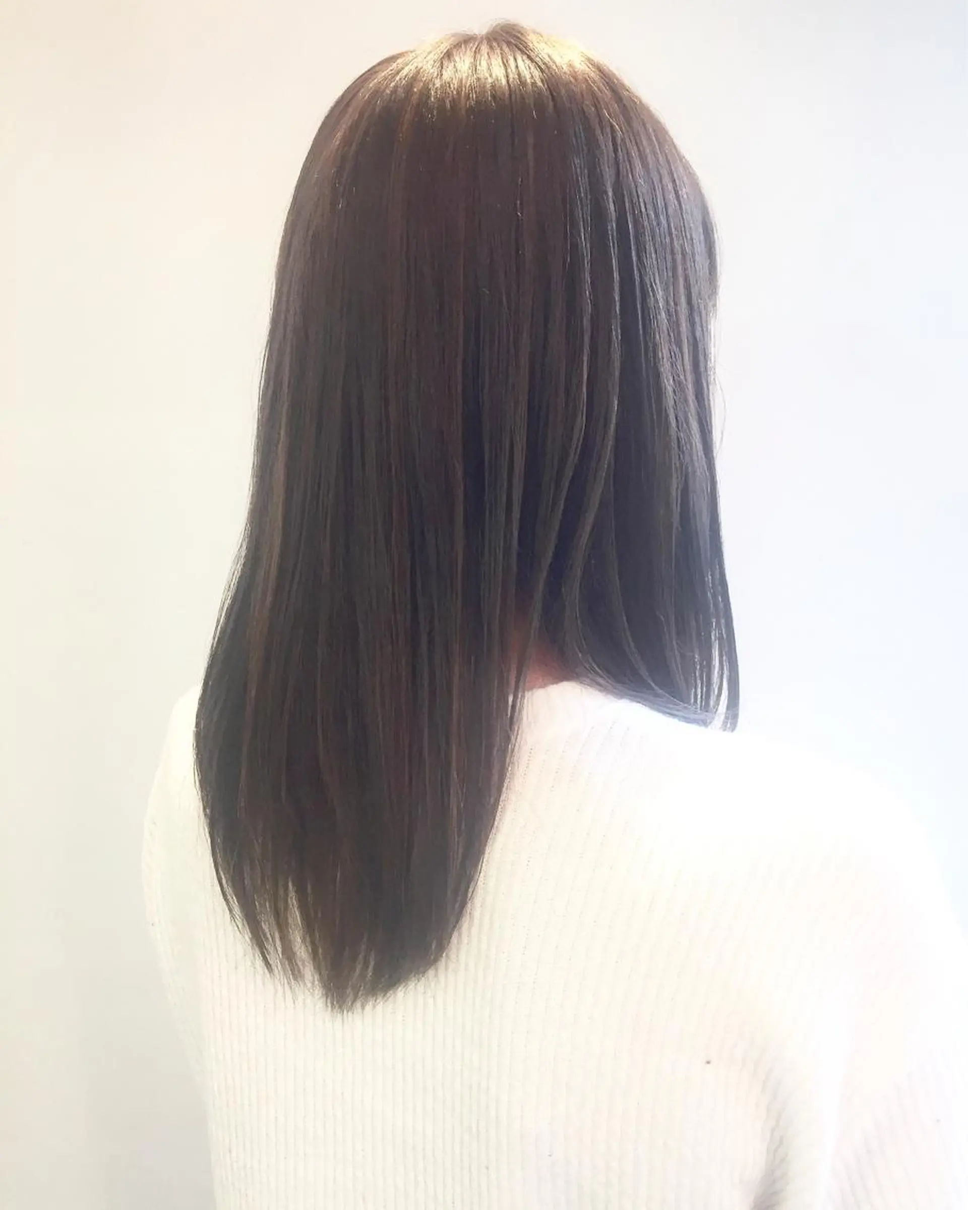 セミロング カラー ベージュカラー ハイライトカラー ハイライト 齋藤 咲のヘアスタイル