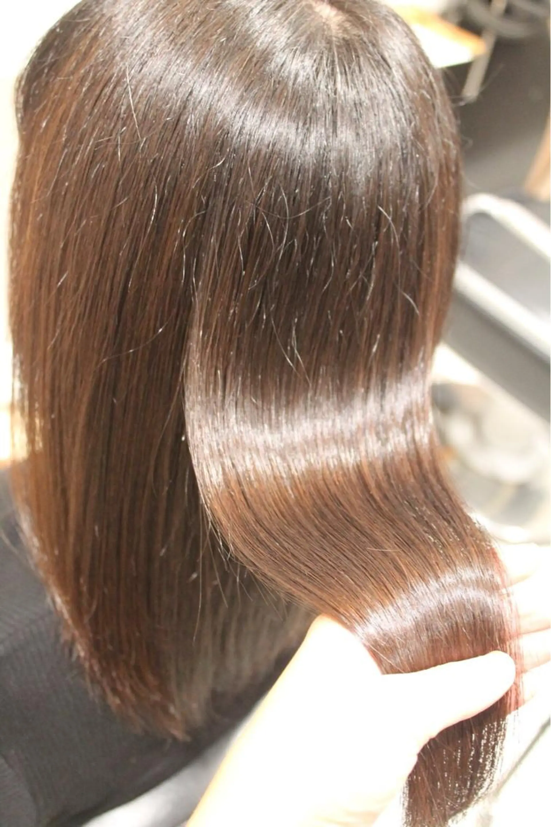 セミロング トリートメント カット トリートメント 大人女性に寄り添う 髪質改善サロンのヘアスタイル