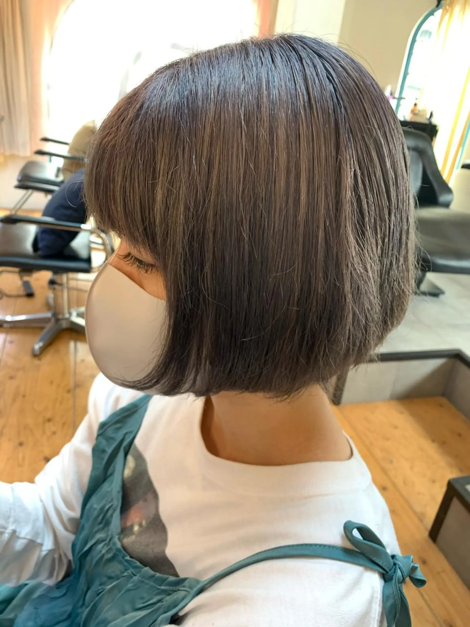 ショート カラー アッシュ ブリーチ シルバー シルバーアッシュ Lagom なかだのヘアスタイル
