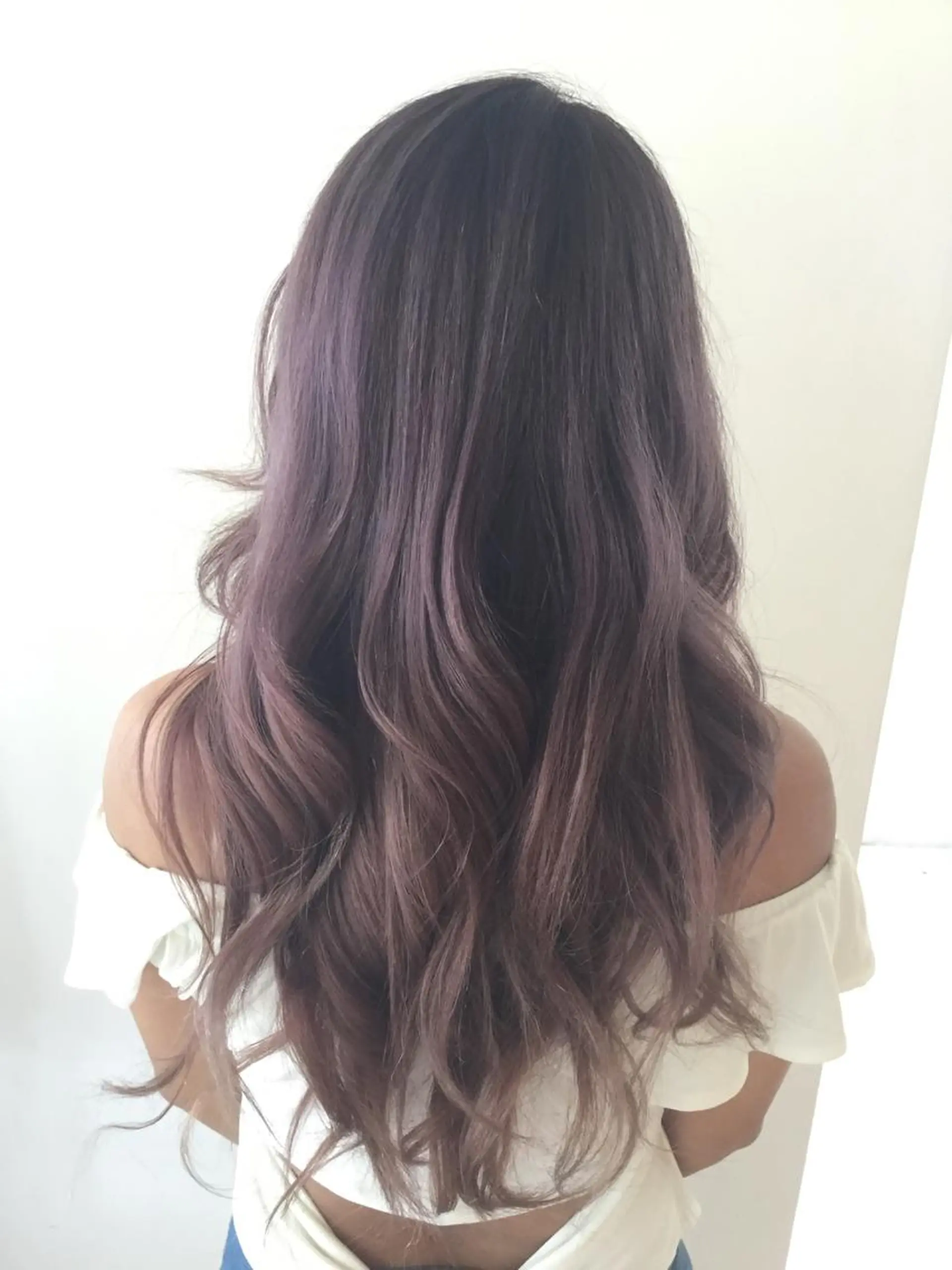 セミロング カラー グラデーションカラー ピンクカラー 本間 良のヘアスタイル