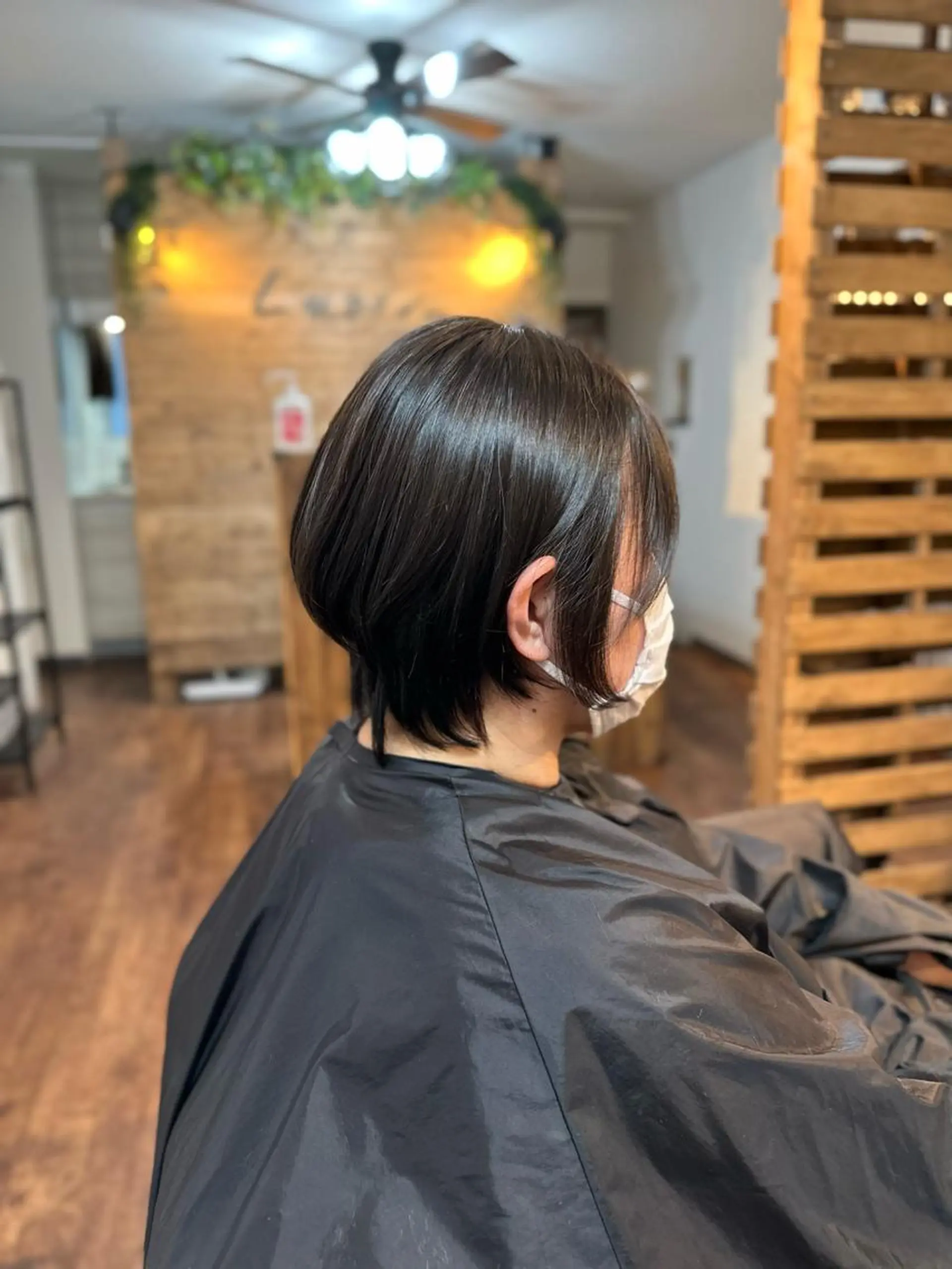 ショート カラー ショートボブ アッシュ 透明感カラー ダークアッシュ ボブ カット ヘアカラー トリートメント Luzir⭐︎ GEN⭐︎のヘアスタイル
