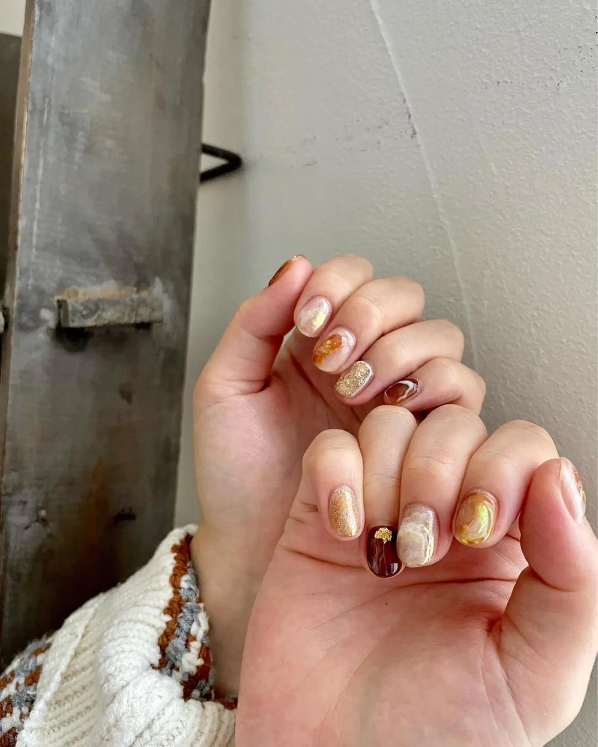 ネイル ブラウン フットネイル ジェルネイル 氷ネイル・うるうるネイル キラキラネイル ハンドネイル フットネイル 甲府市徳行 🧸prunelleのネイルデザイン