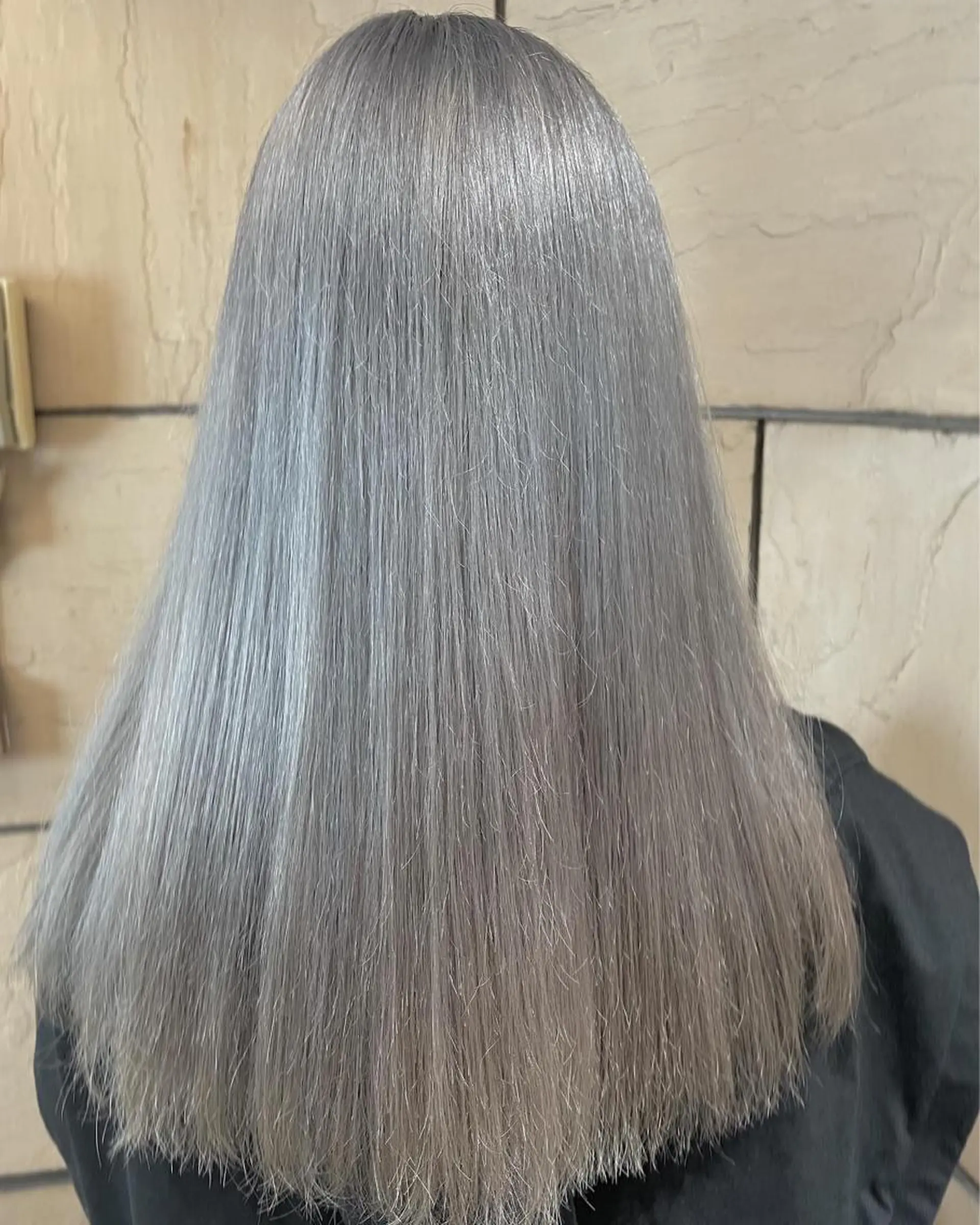 ロング 🦄艶カラー×韓国 NANA💎🐬のヘアスタイル