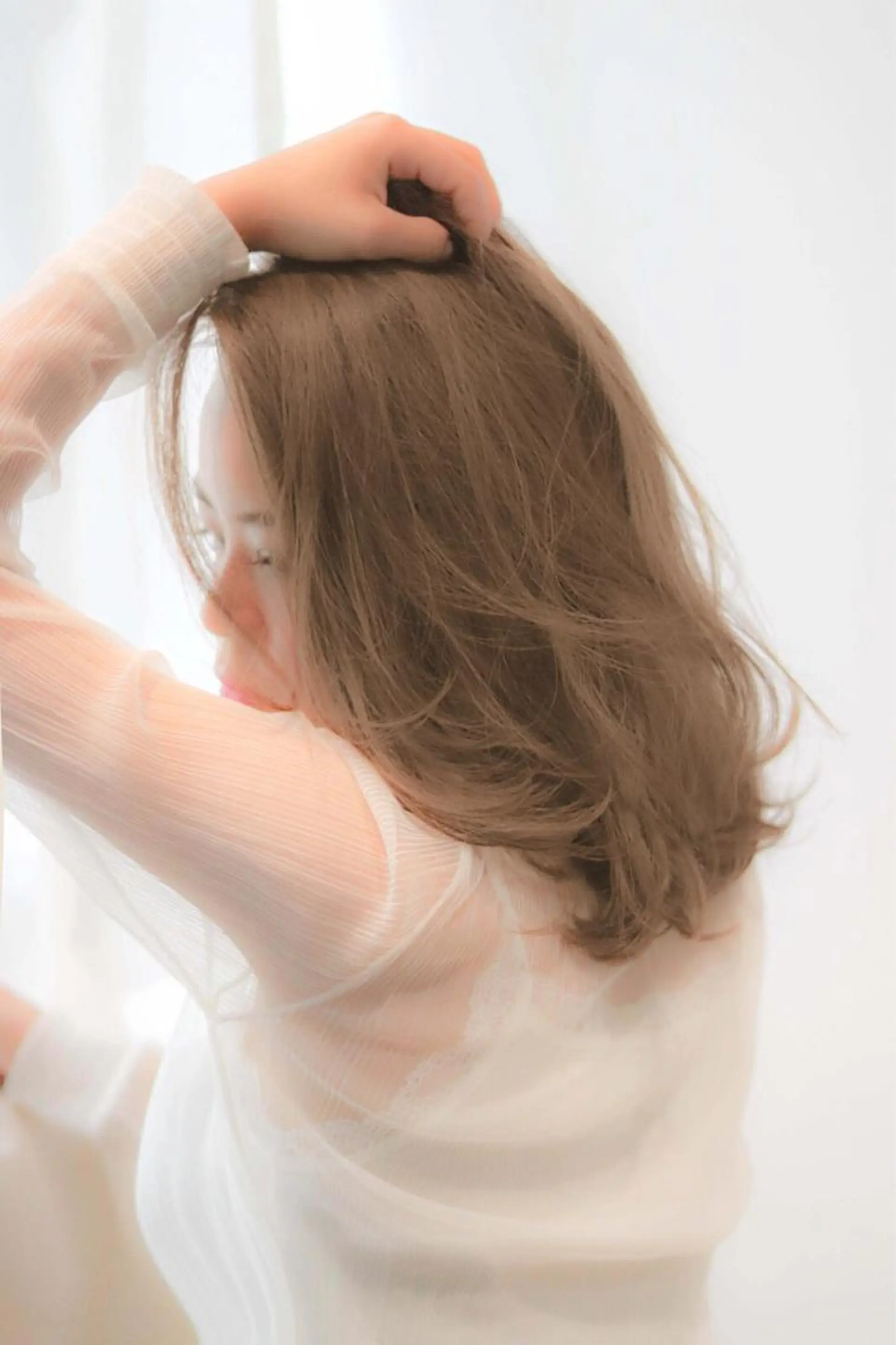 セミロング カラー バレイヤージュ 黒髪 グラデーションカラー グレージュ ハイライトカラー カット ヘアカラー トリートメント 髪質改善🌈縮毛矯正 荻原　達矢のヘアスタイル