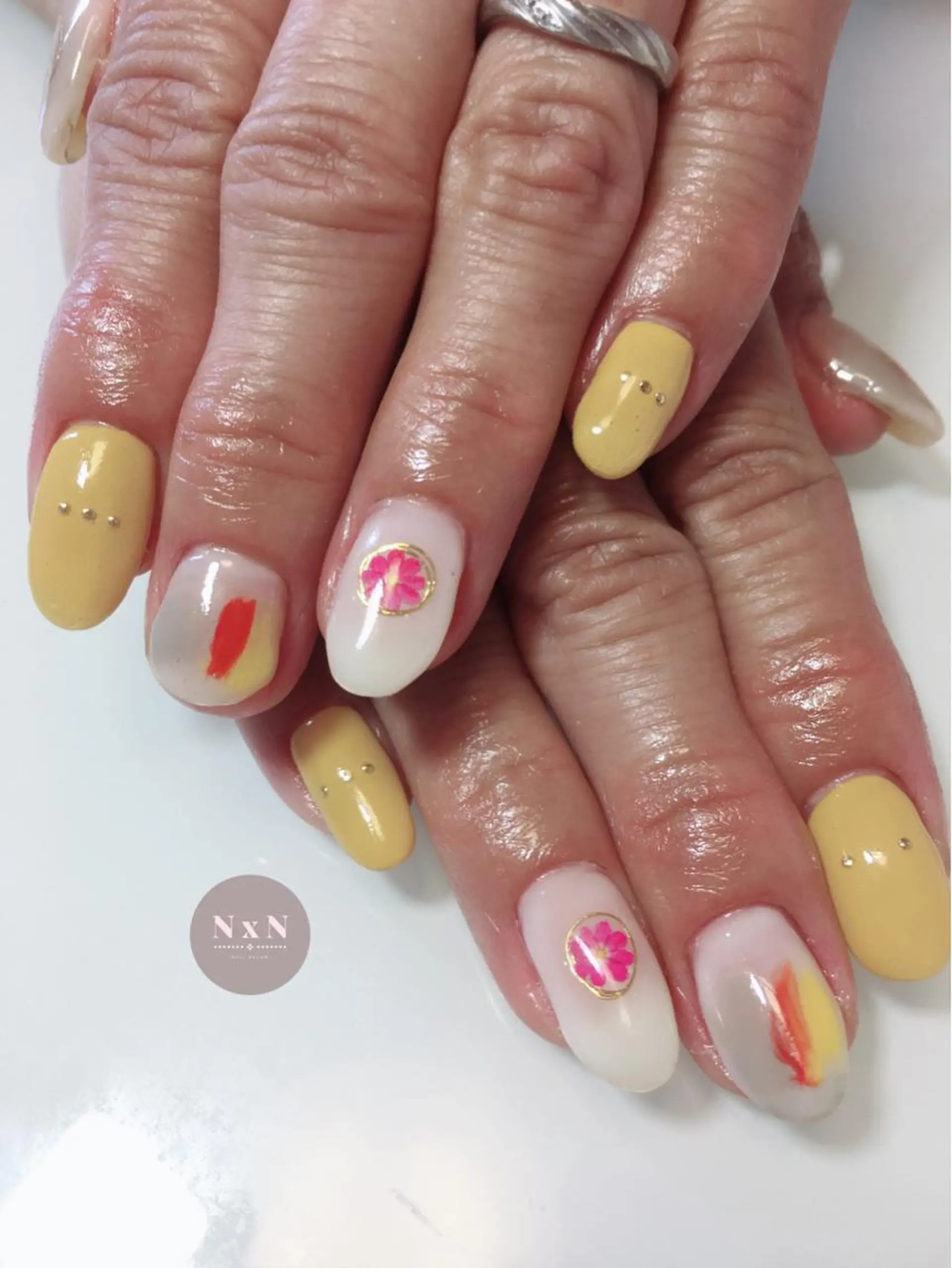ネイル ニュアンスネイル nail salon N×Nのネイルデザイン
