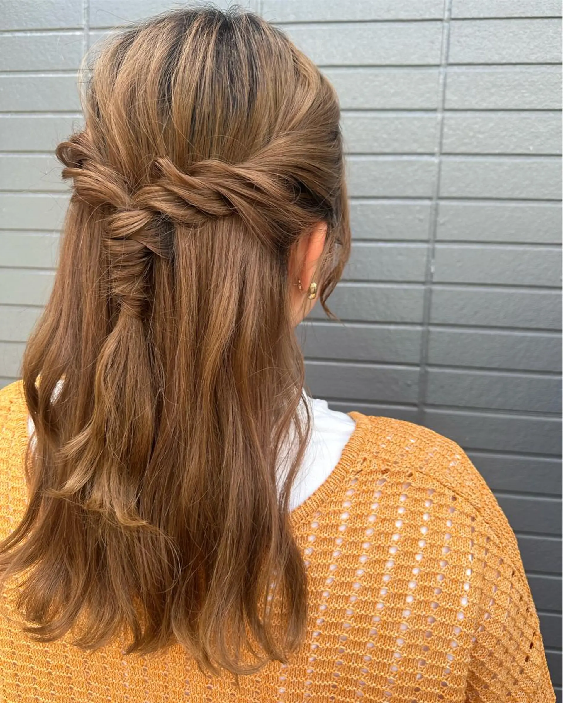 ヘアアレンジ ハーフアップ さとう あやかのヘアスタイル