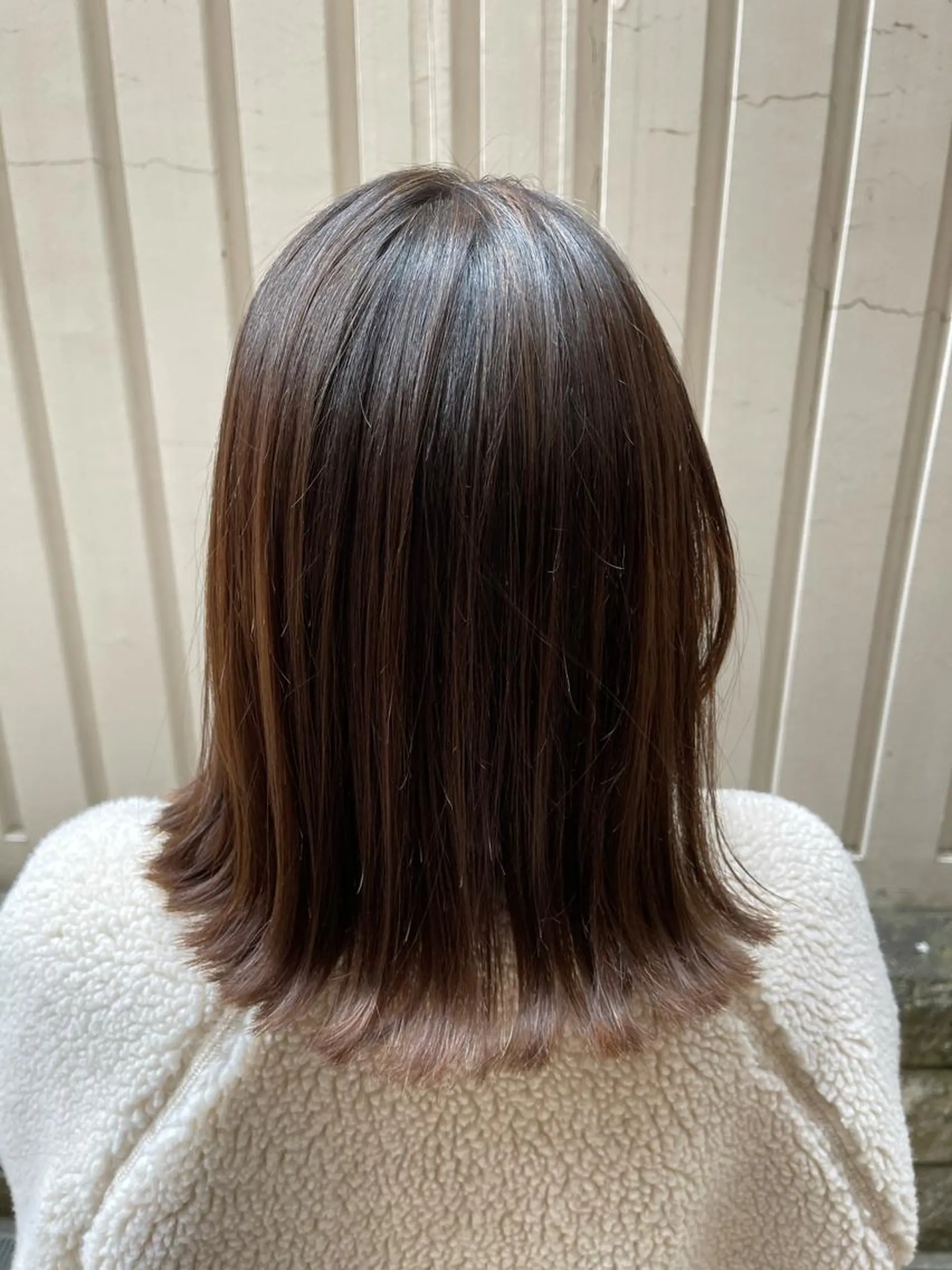 ミディアム アッシュ ハイライト antica YOSHIのヘアスタイル