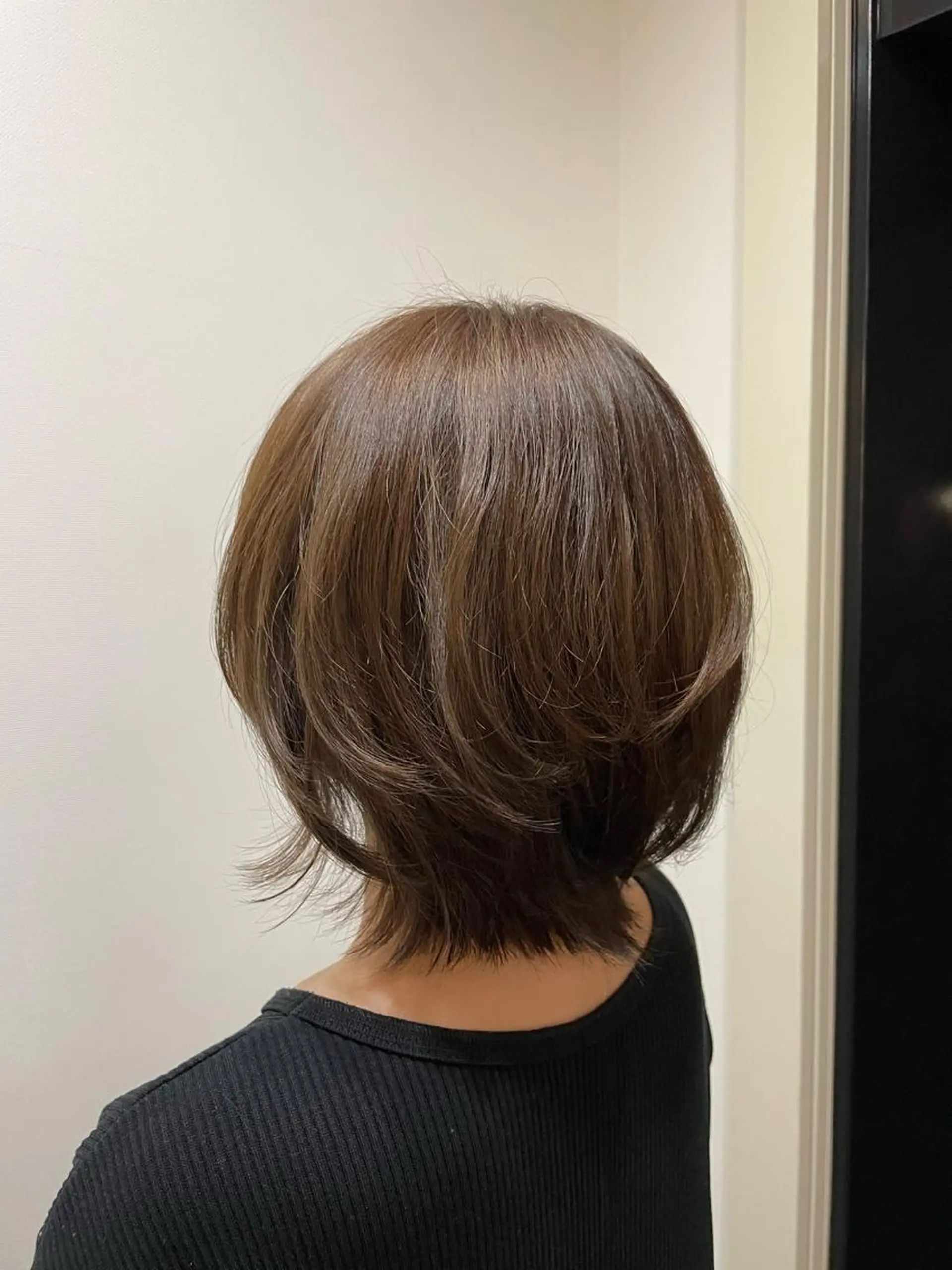ショート カラー 藤野 友杏那のヘアスタイル