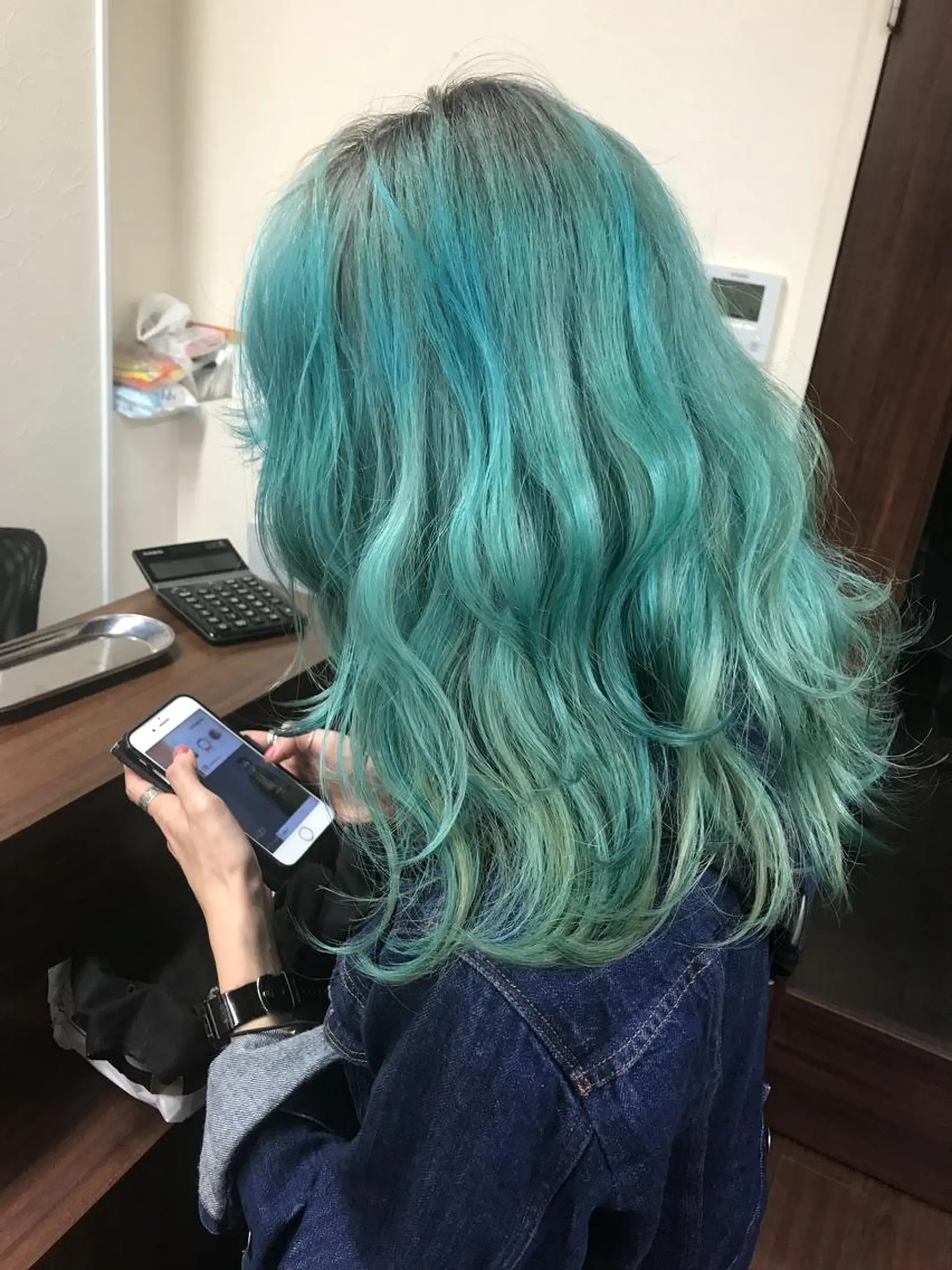 ミディアム カラー メンズハイトーン メンズバレイヤージュのヘアスタイル