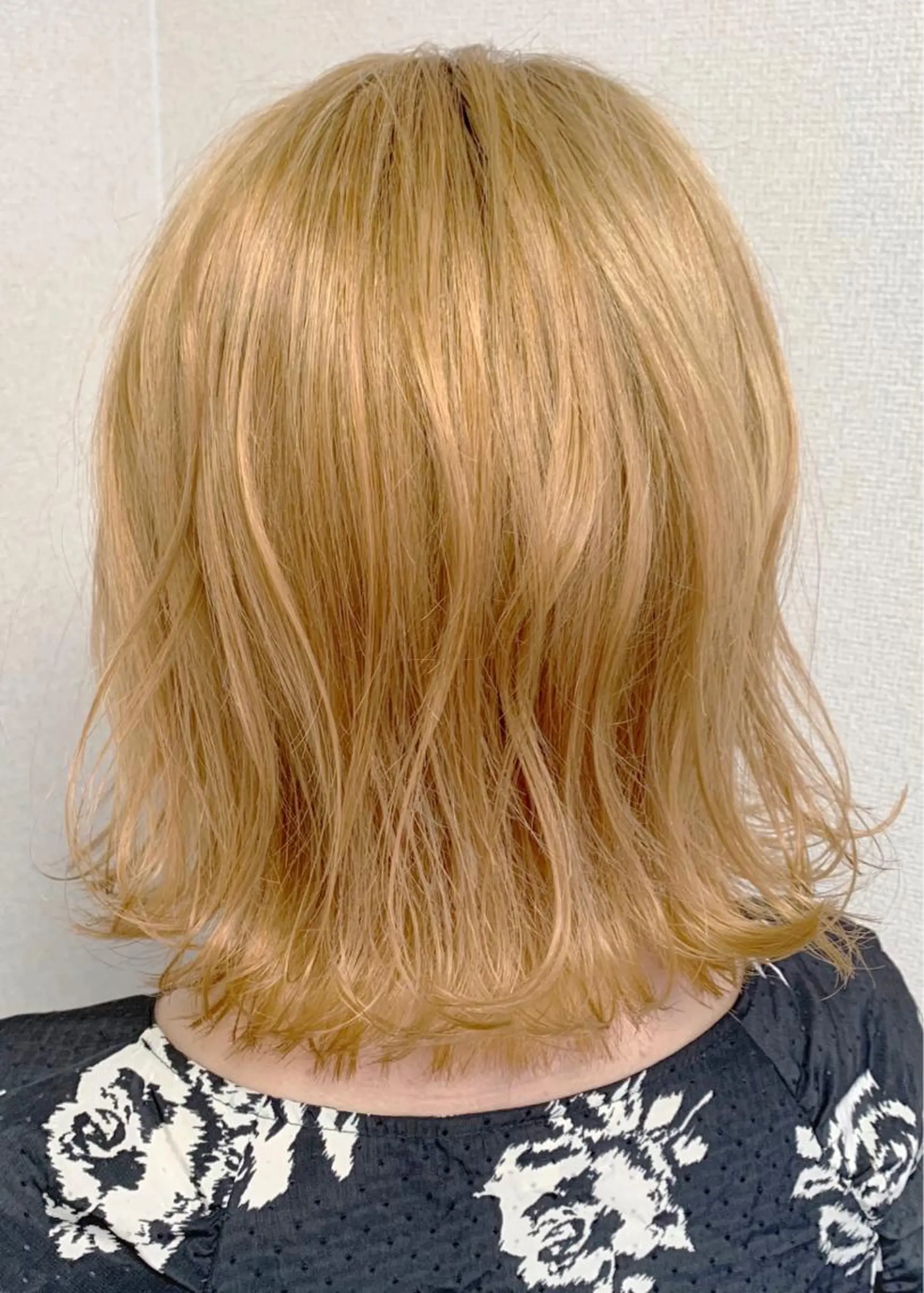 ミディアム イエローカラー 髪質改善お任せ ください♪ひとみのヘアスタイル