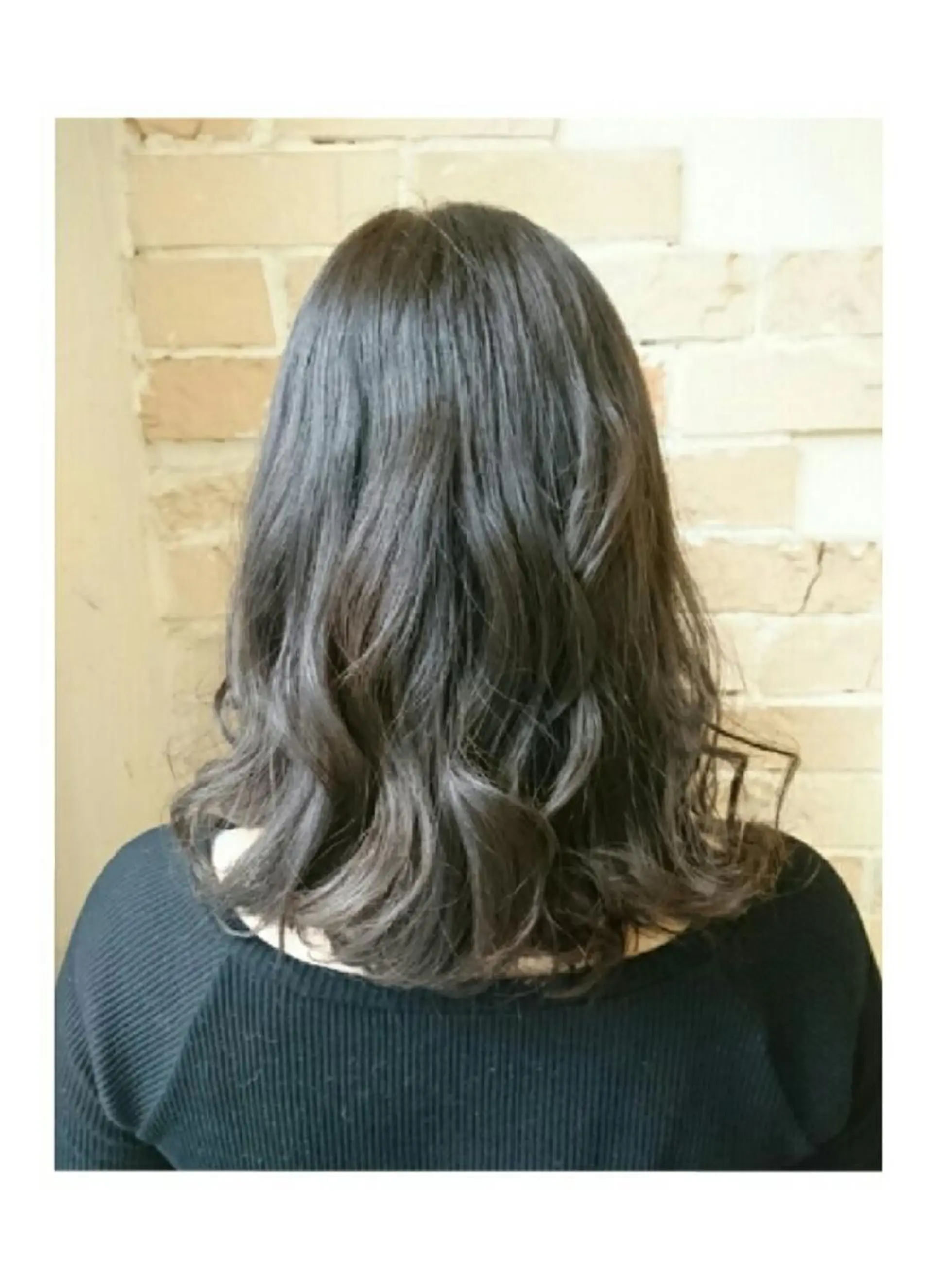 セミロング カラー グレージュ ヘアカラー トリートメント RU RIのヘアスタイル