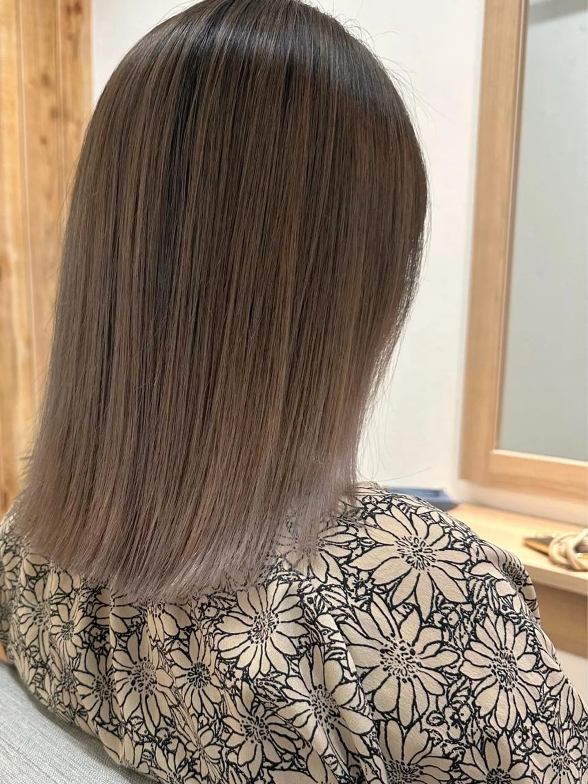 ミディアム カラー カット ヘアカラー ハイトーン/ボブ/ レイヤー💫カイセイのヘアスタイル