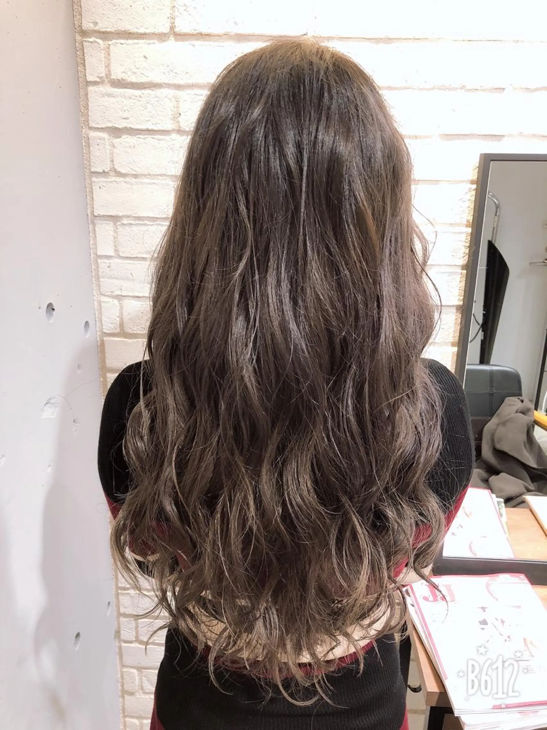 ロング kawamoto akaneのヘアスタイル