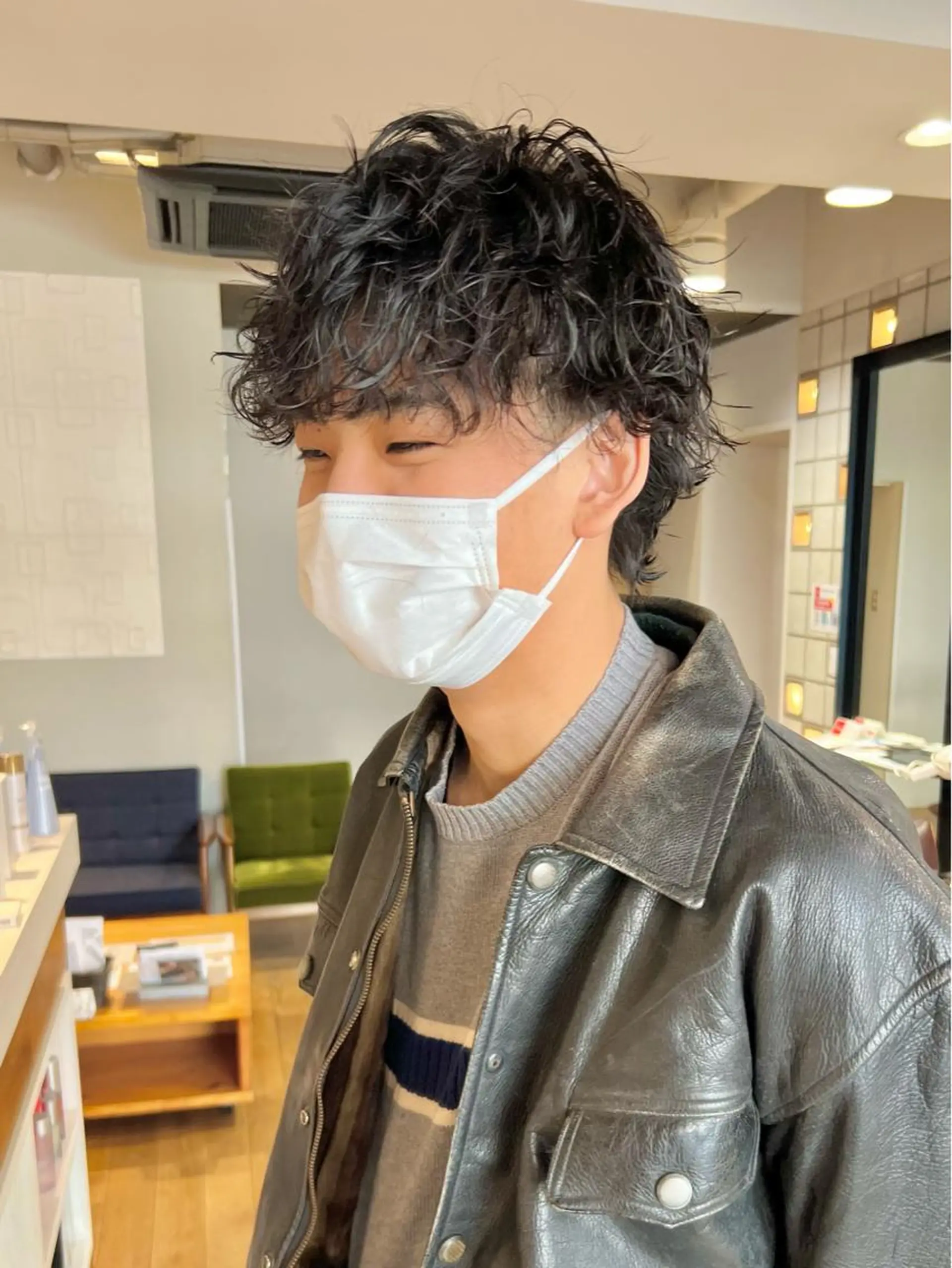 パーマ メンズ 波巻きパーマ カット ヘアカラー メンズパーマ/フェ ザーパーマ/古川晴輝のヘアスタイル