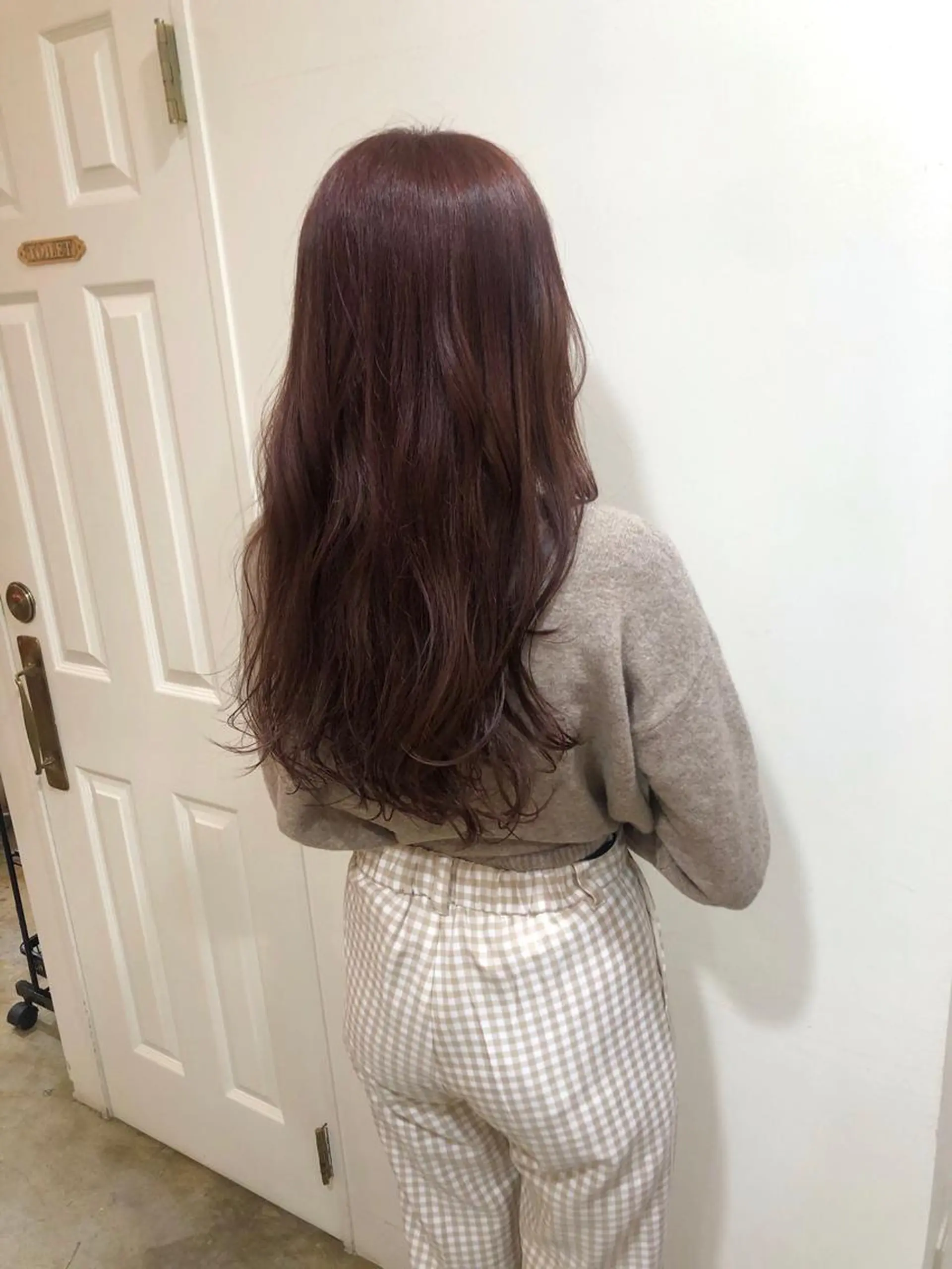 ロング カラー カット ヘアカラー トリートメント MIOベージュカラー 柔らかいカラーのヘアスタイル