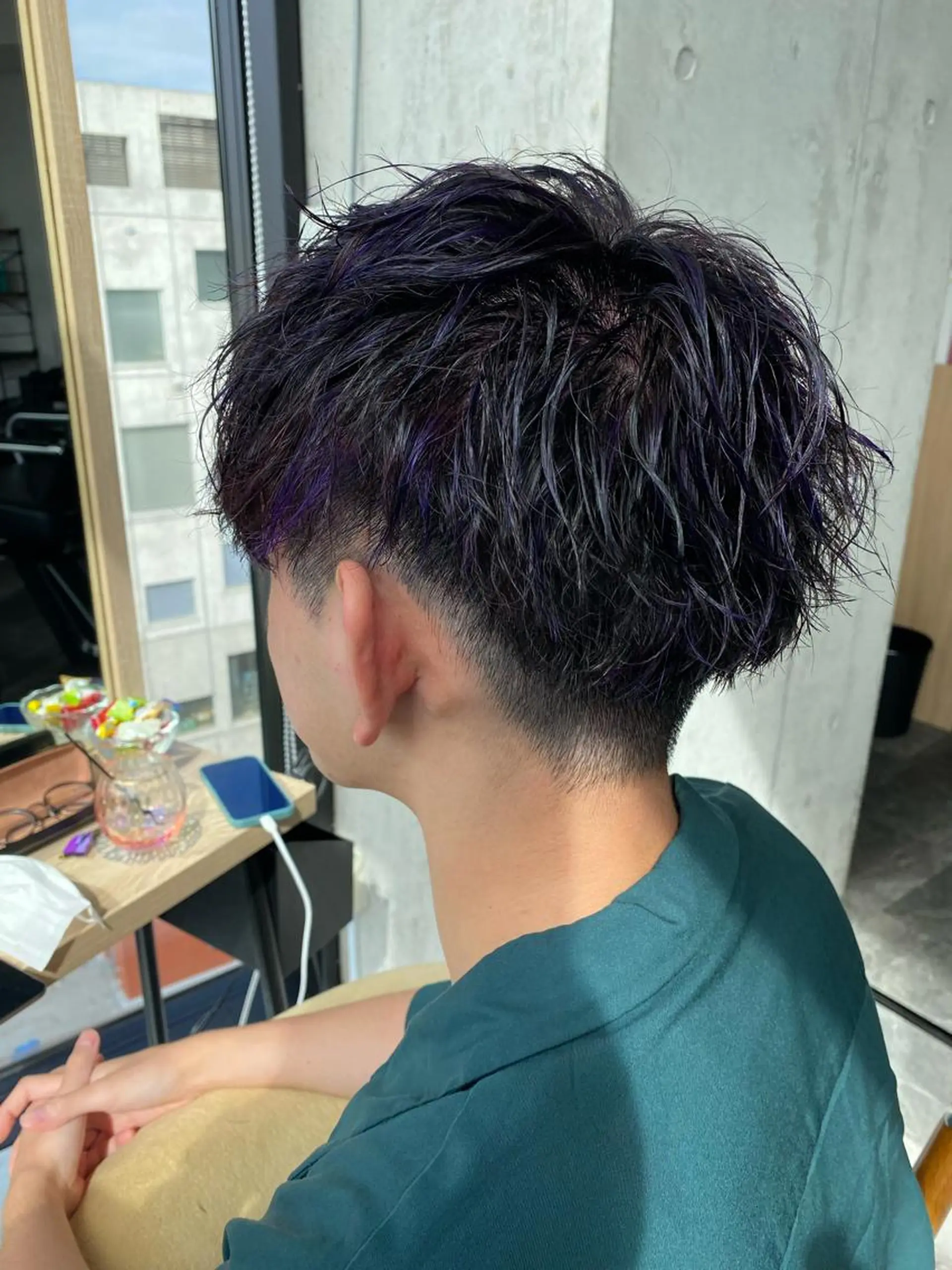 ミディアム カラー パーマ メンズ カット ヘアカラー パーマ トリートメント 似合う髪型が 分からない方へのヘアスタイル