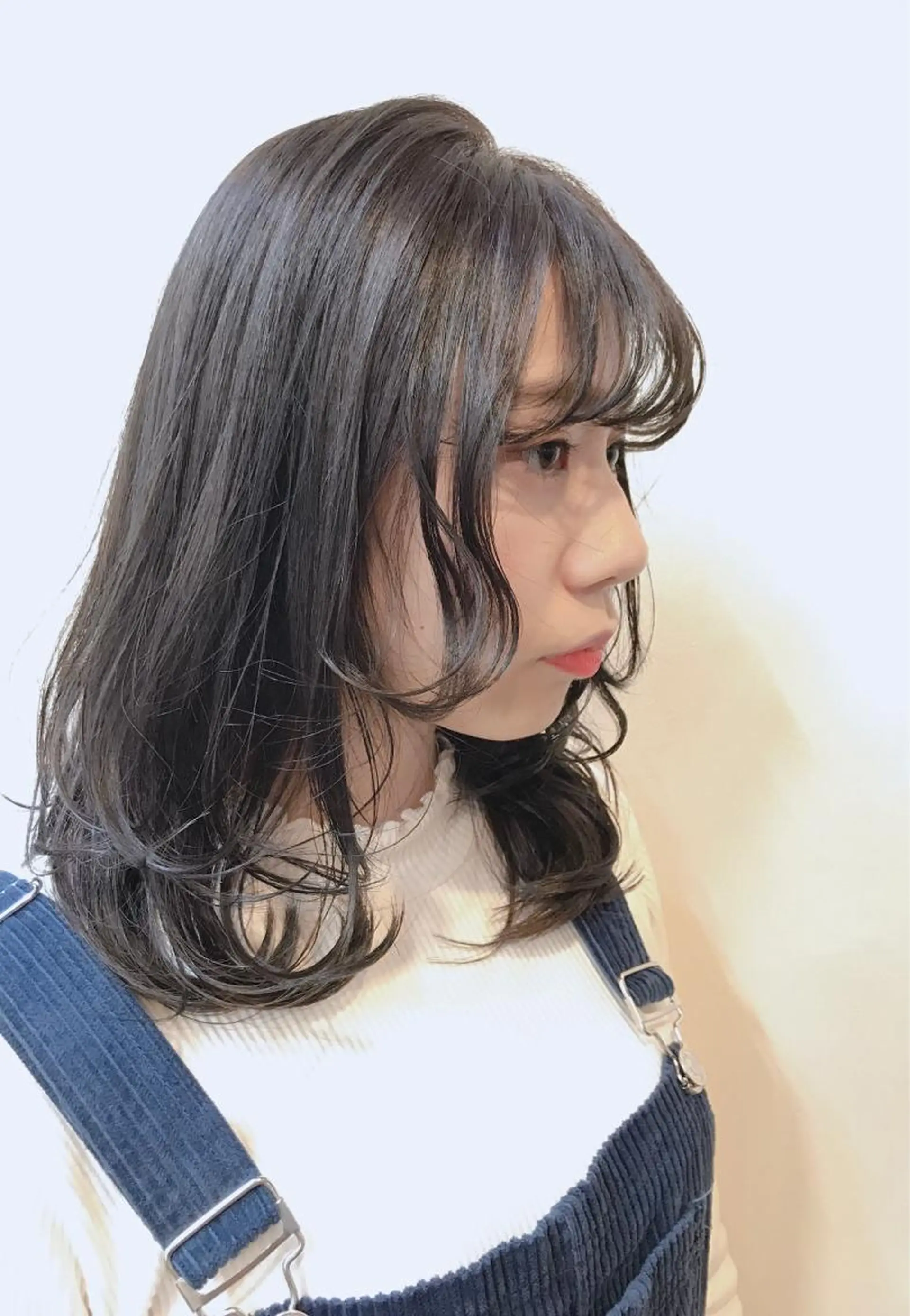 セミロング カラー アッシュ ネイビーカラー レイヤーカット カット ヘアカラー トリートメント ヘアセット ✂️似合わせの魔術師 石田一樹✂️のヘアスタイル